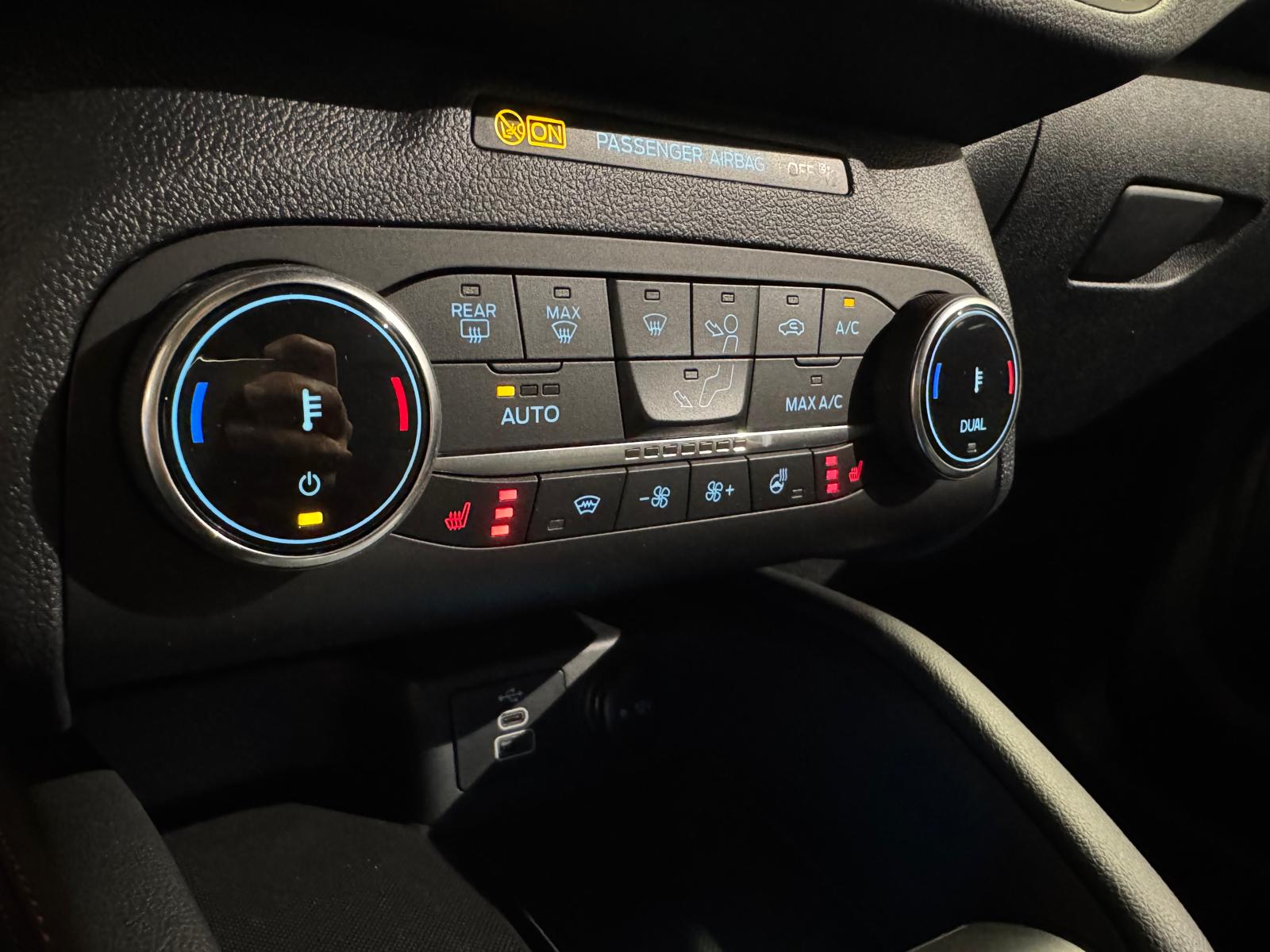 FORD Kuga 2.5 Plug-in Hybrid ST-Line X-image-22
