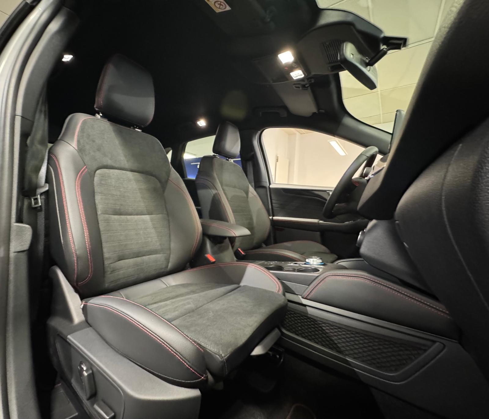 FORD Kuga 2.5 Plug-in Hybrid ST-Line X-image-10
