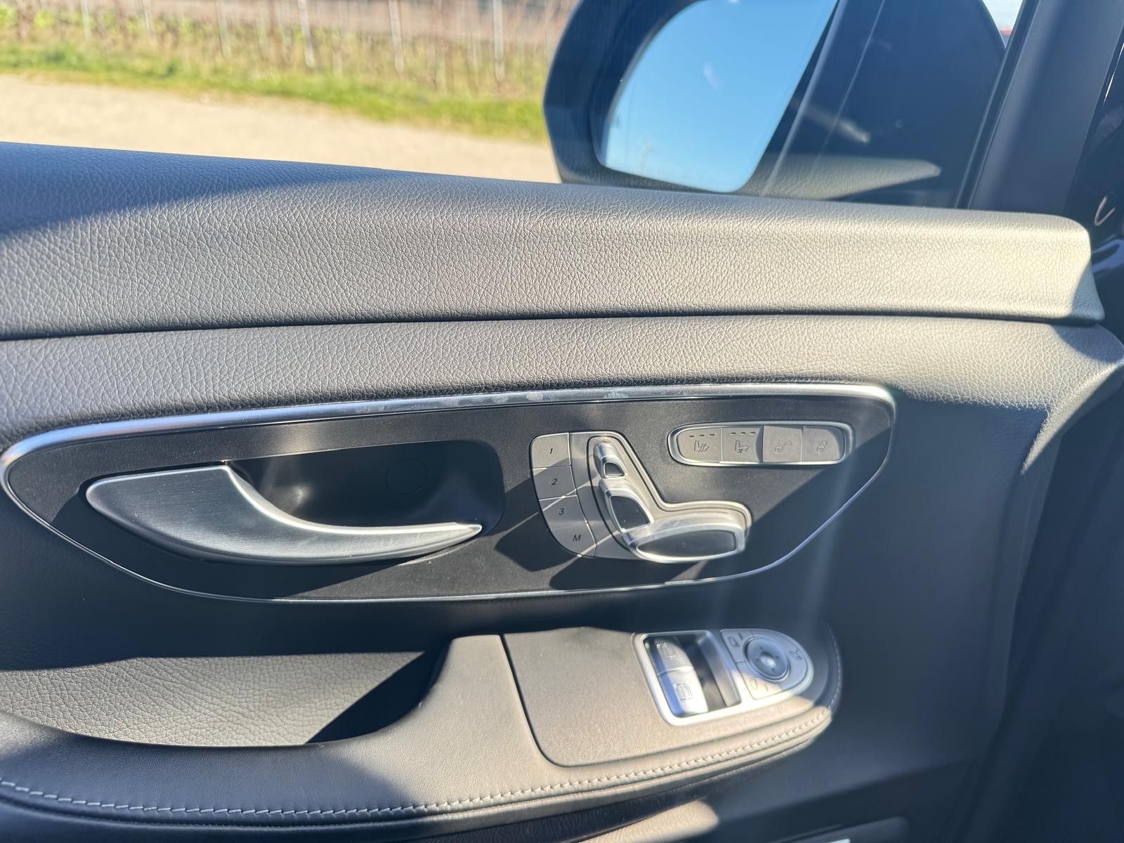 MERCEDES-BENZ V 300 d lang Avantgarde 4Matic 9G-Tronic-image-14