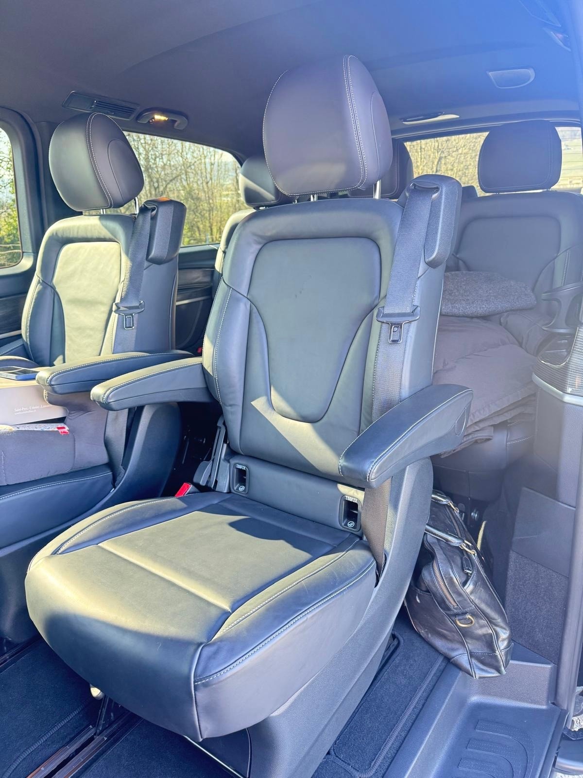 MERCEDES-BENZ V 300 d lang Avantgarde 4Matic 9G-Tronic-image-12
