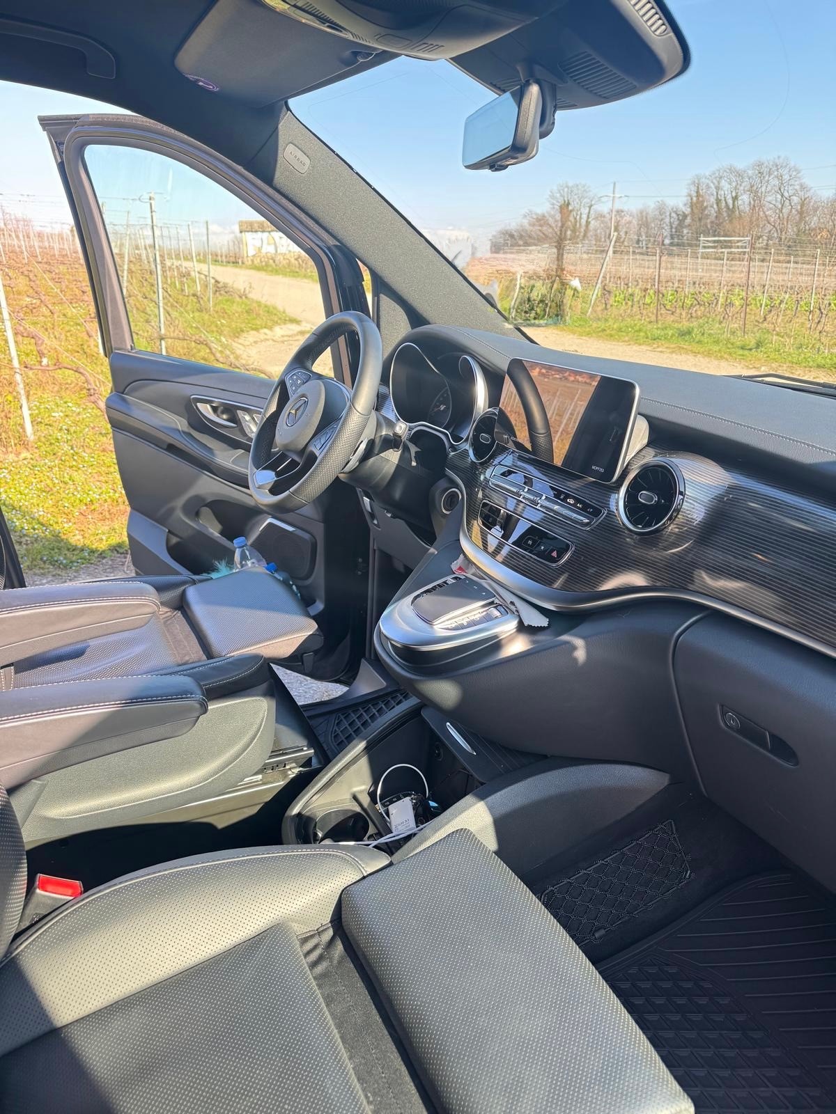 MERCEDES-BENZ V 300 d lang Avantgarde 4Matic 9G-Tronic-image-9