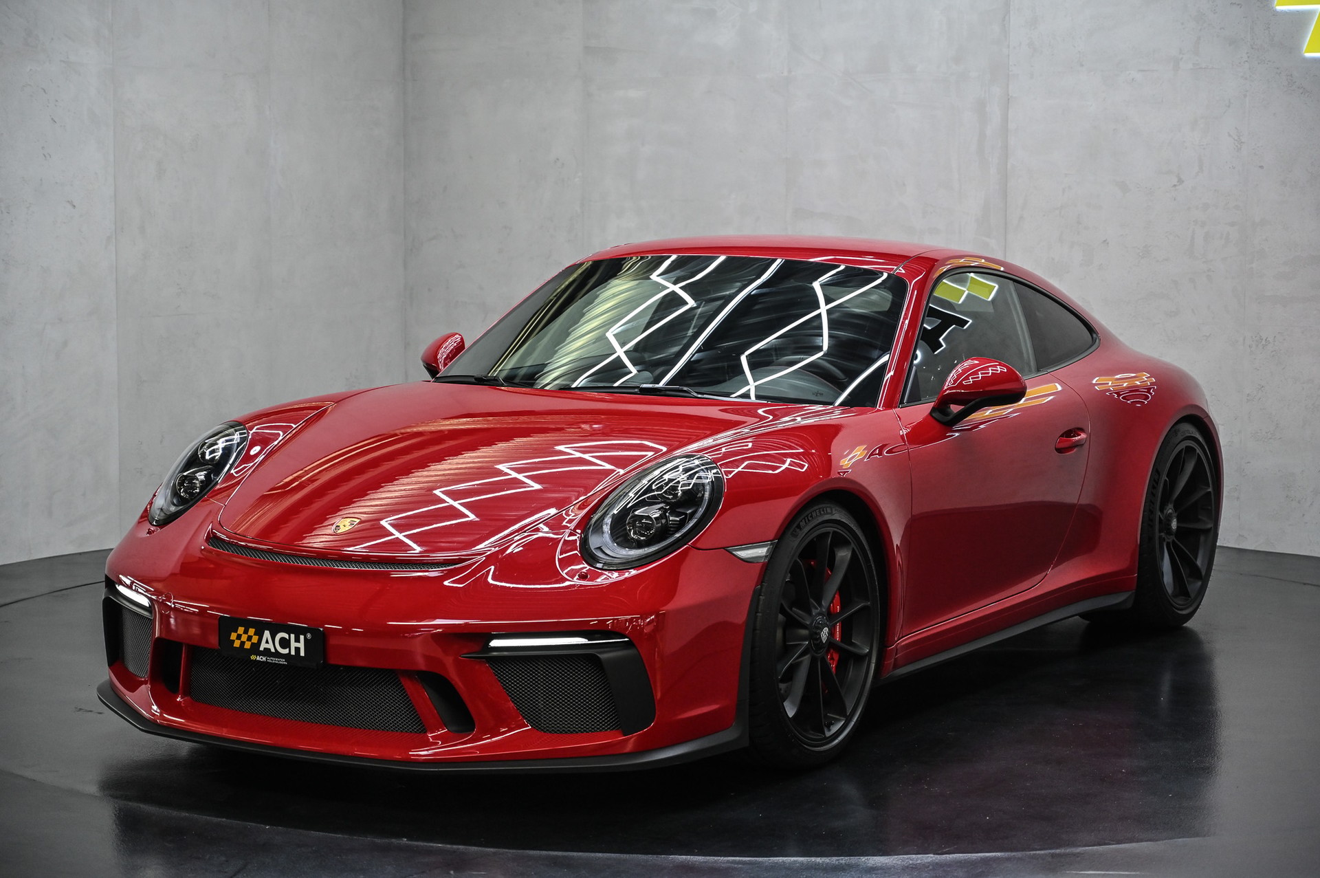 PORSCHE 911 GT3 Touring-showroom-element-2