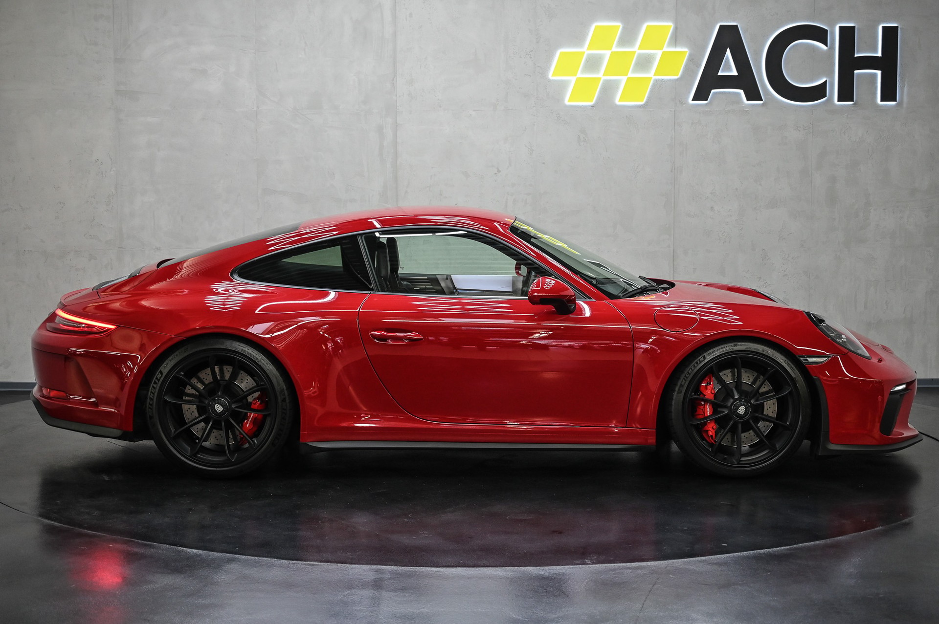 PORSCHE 911 GT3 Touring-image-10