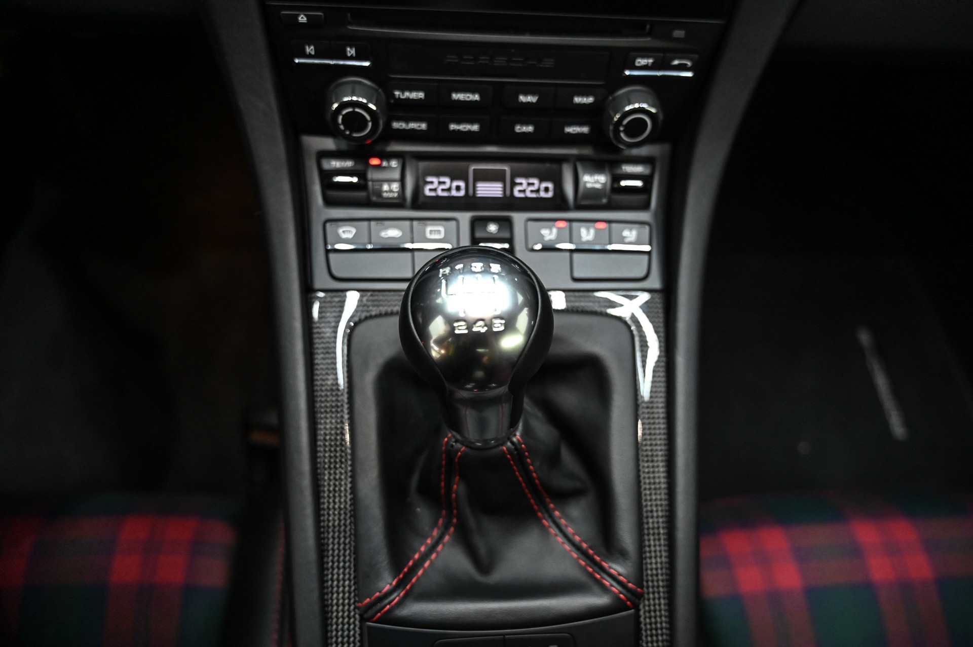 PORSCHE 911 GT3 Touring-image-29