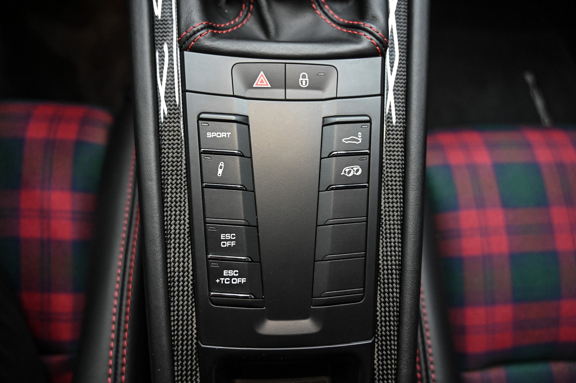 PORSCHE 911 GT3 Touring-image-30
