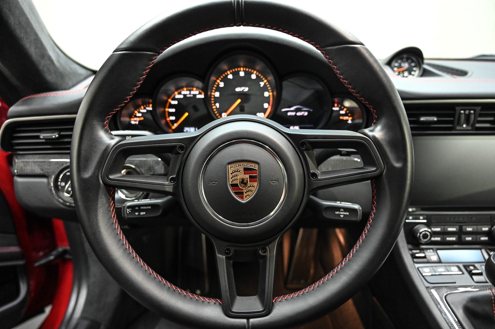 PORSCHE 911 GT3 Touring-image-19