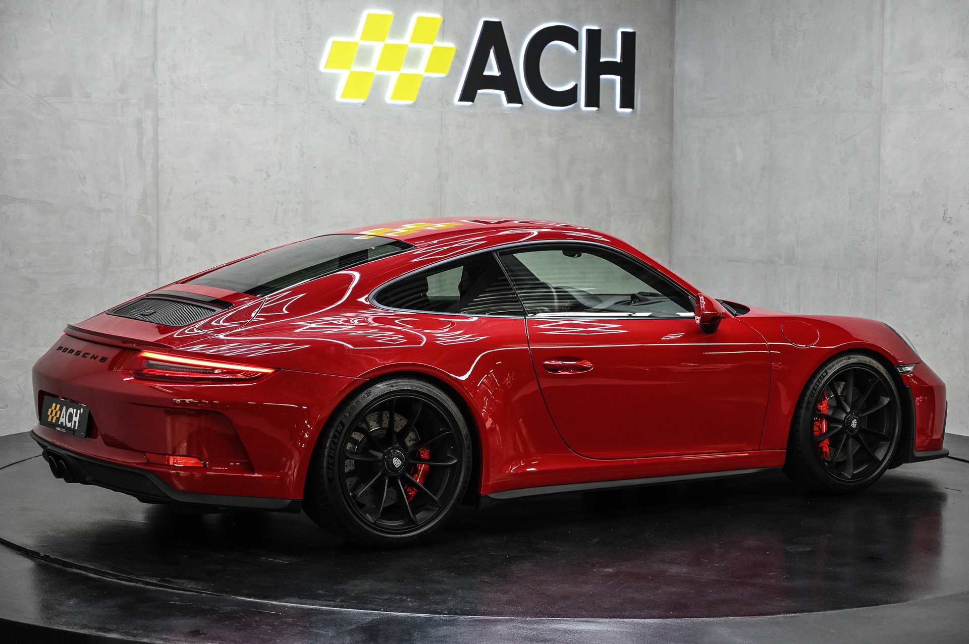 PORSCHE 911 GT3 Touring-image-9