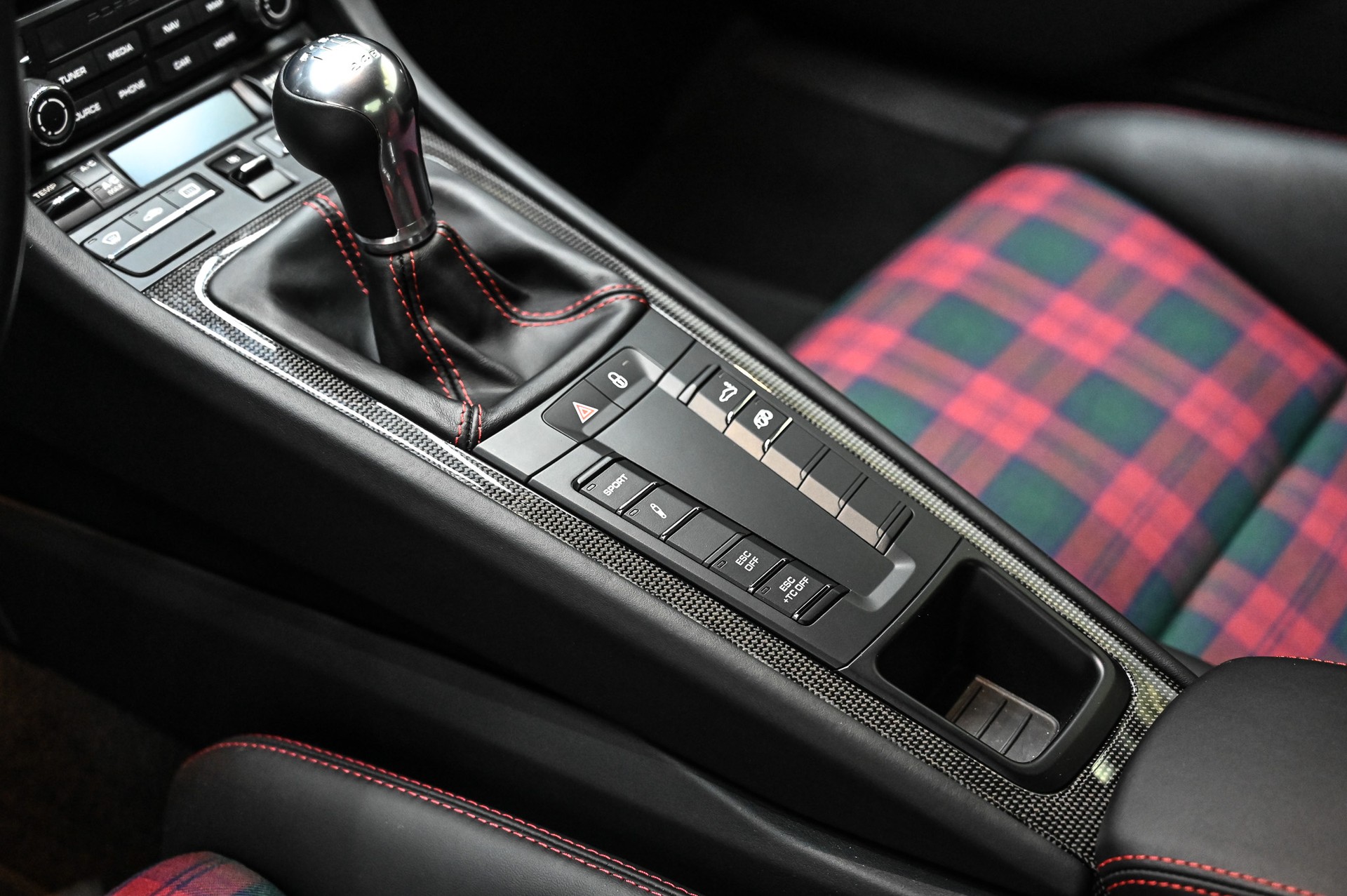 PORSCHE 911 GT3 Touring-image-27