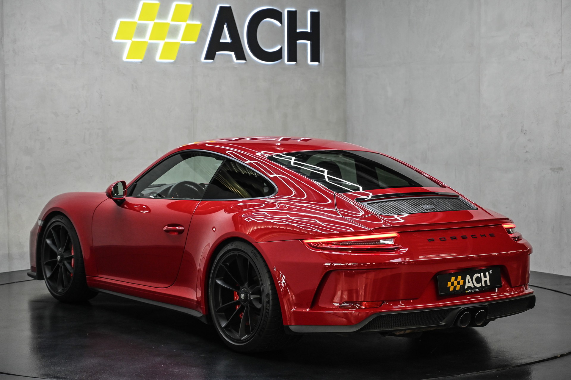 PORSCHE 911 GT3 Touring-image-6