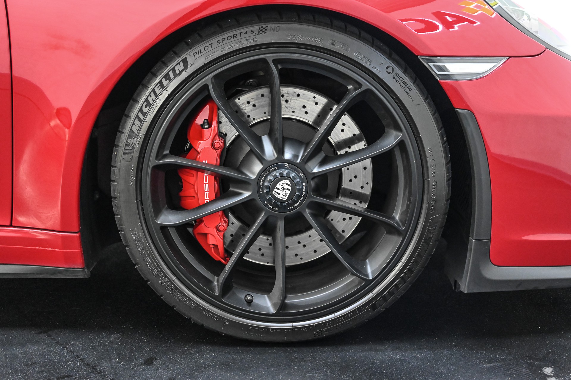 PORSCHE 911 GT3 Touring-image-14