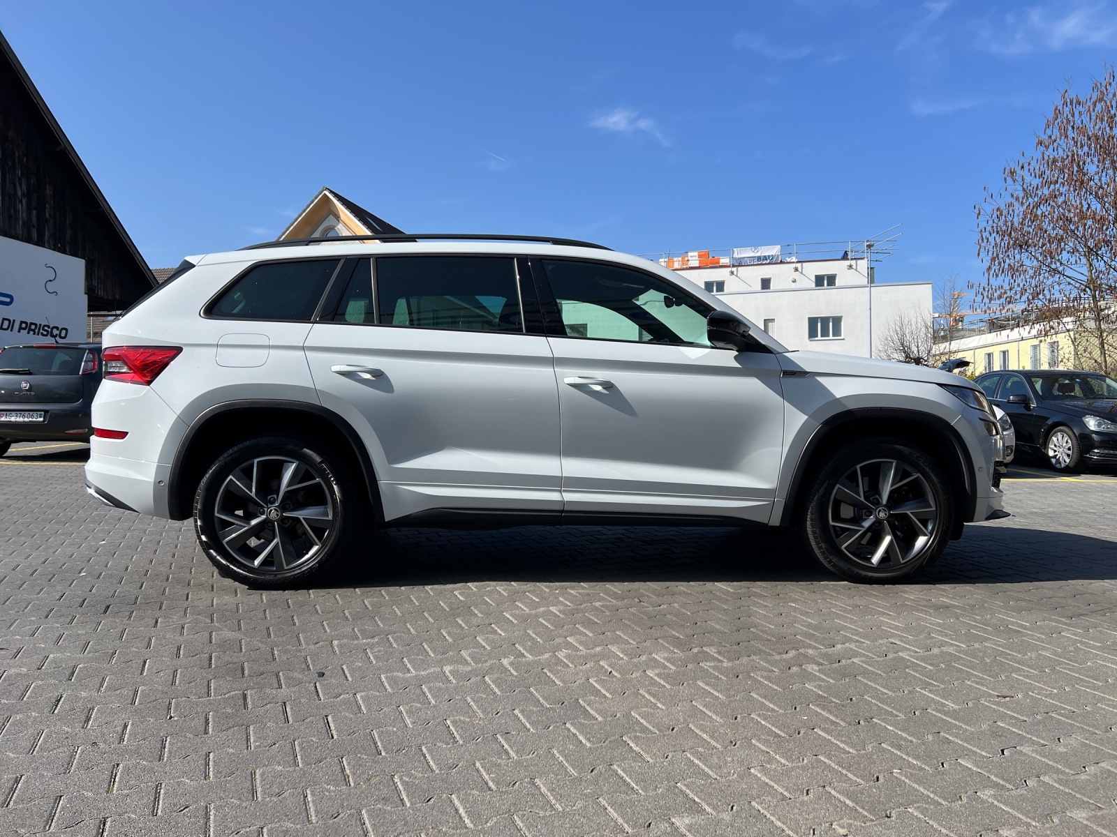SKODA Kodiaq 2.0 TDI SCR SportLine 4x4 DSG-image-4