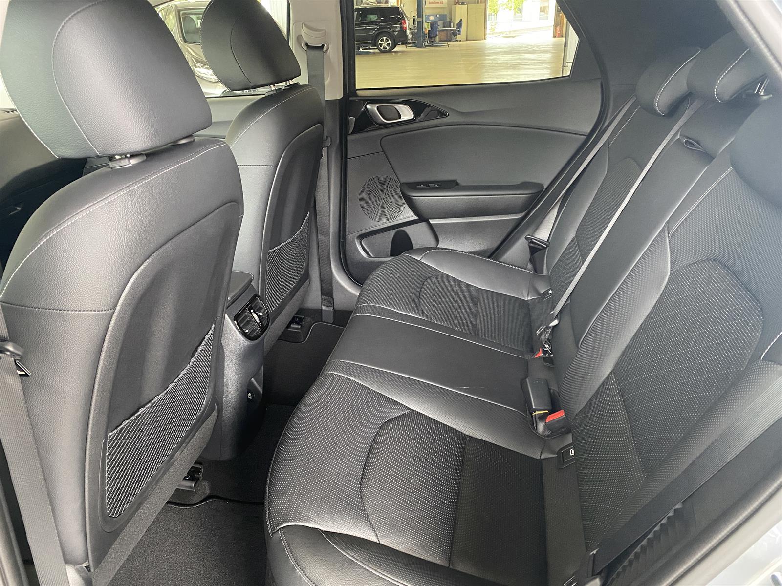 KIA XCeed 1.6 GDi Plug-in Hybrid Style-image-5