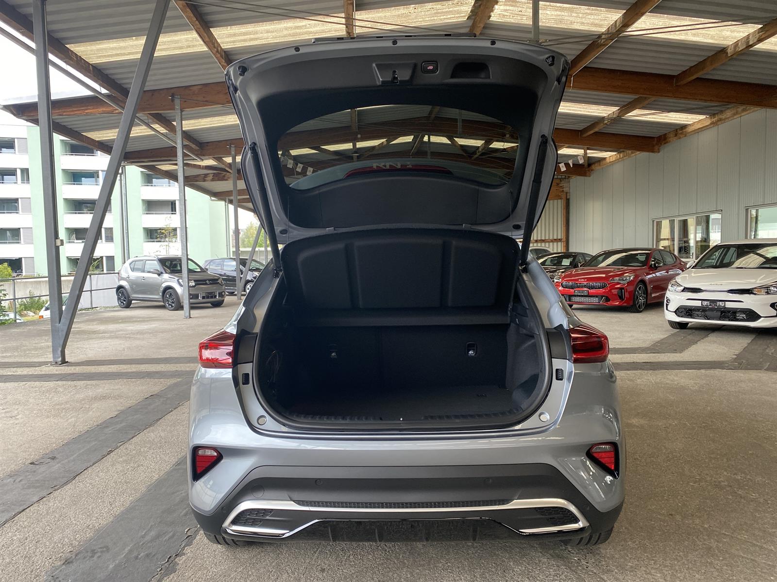 KIA XCeed 1.6 GDi Plug-in Hybrid Style-showroom-element-3