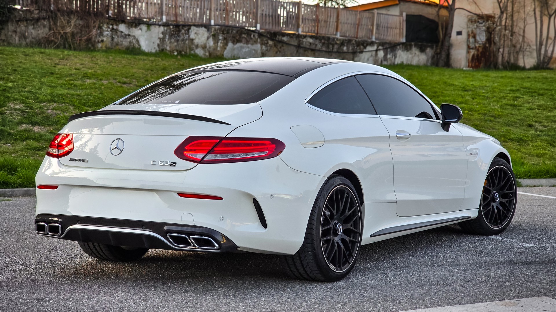 MERCEDES-BENZ C 63 S AMG Speedshift-image-2