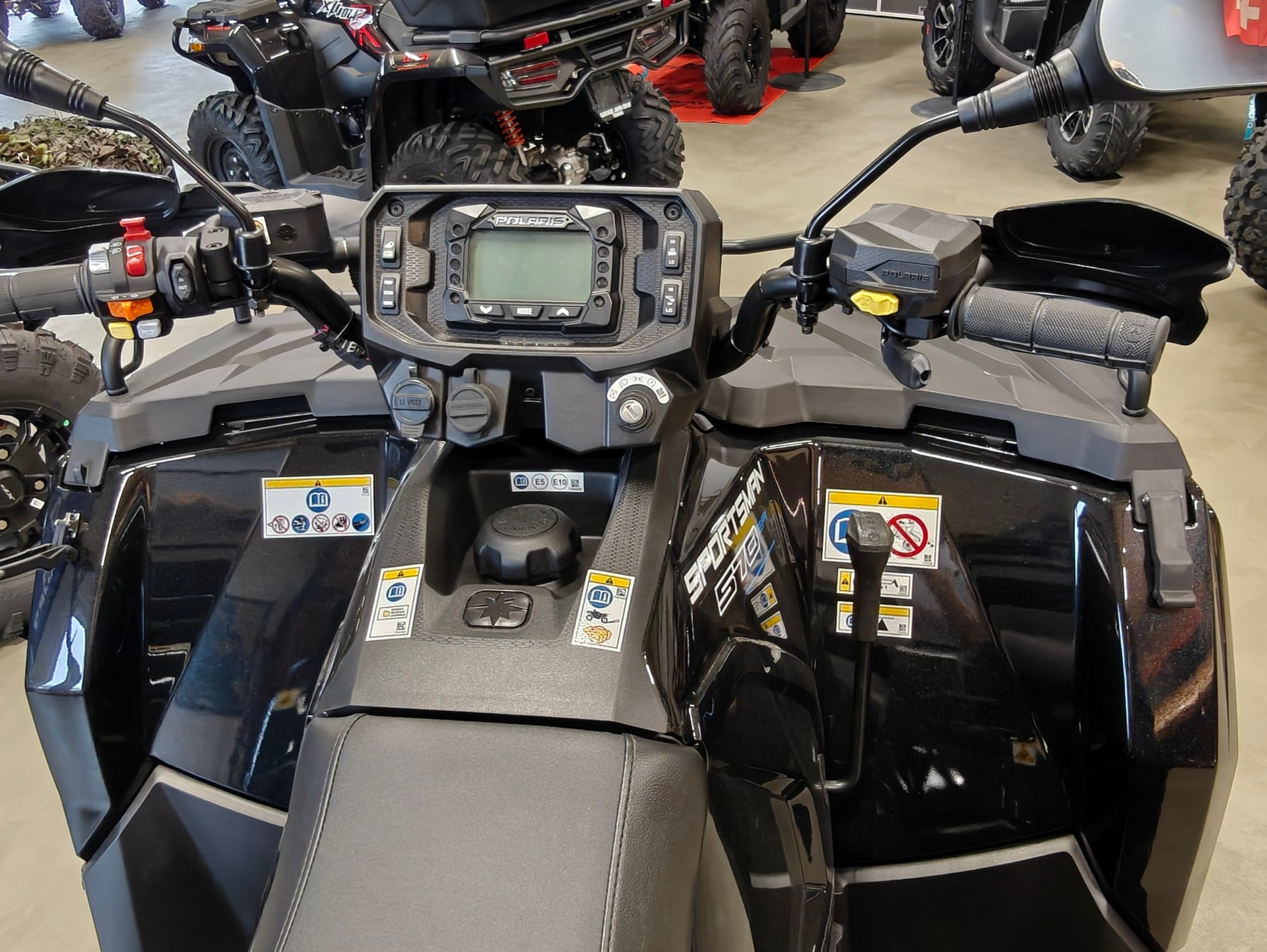 POLARIS Sportsman 570 4x4-image-8