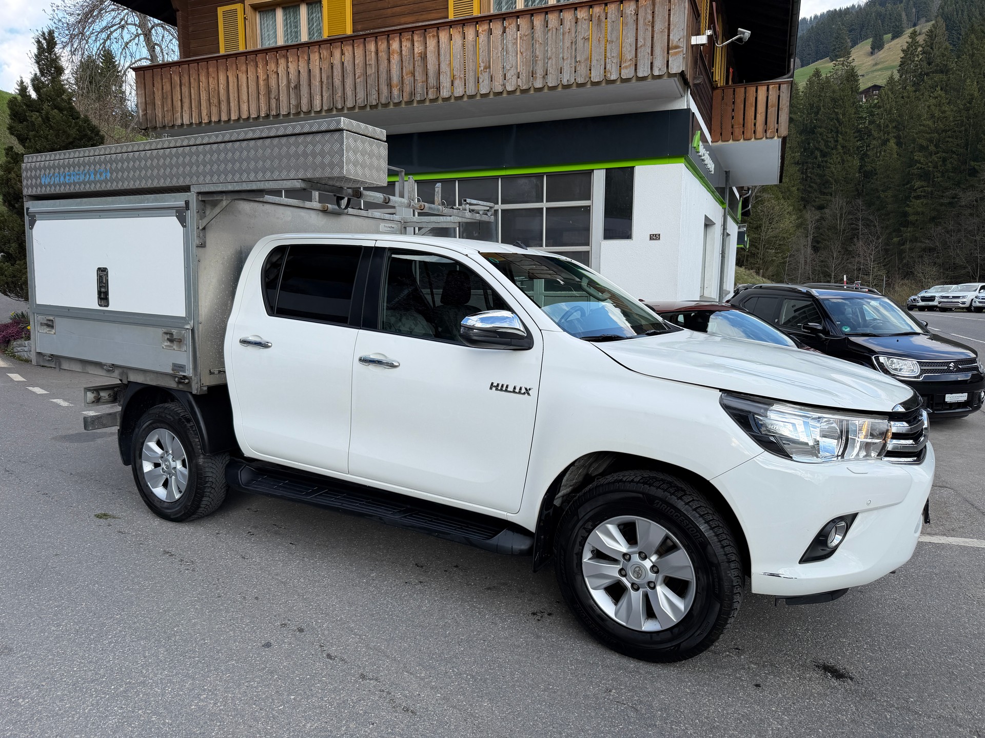TOYOTA Hilux 2.4-4D Sol Premium Double Cab 4x4 A-showroom-element-1