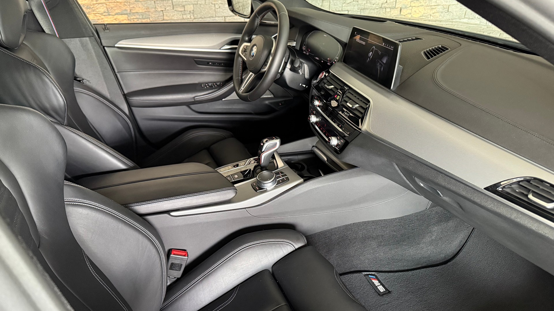 BMW M5 xDrive Competition-image-19