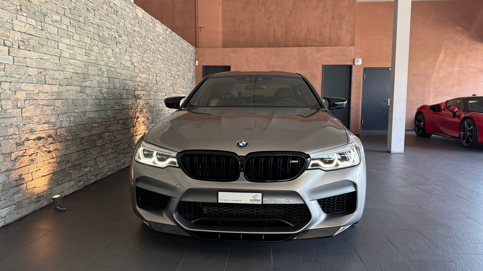BMW M5 xDrive Competition-image-6