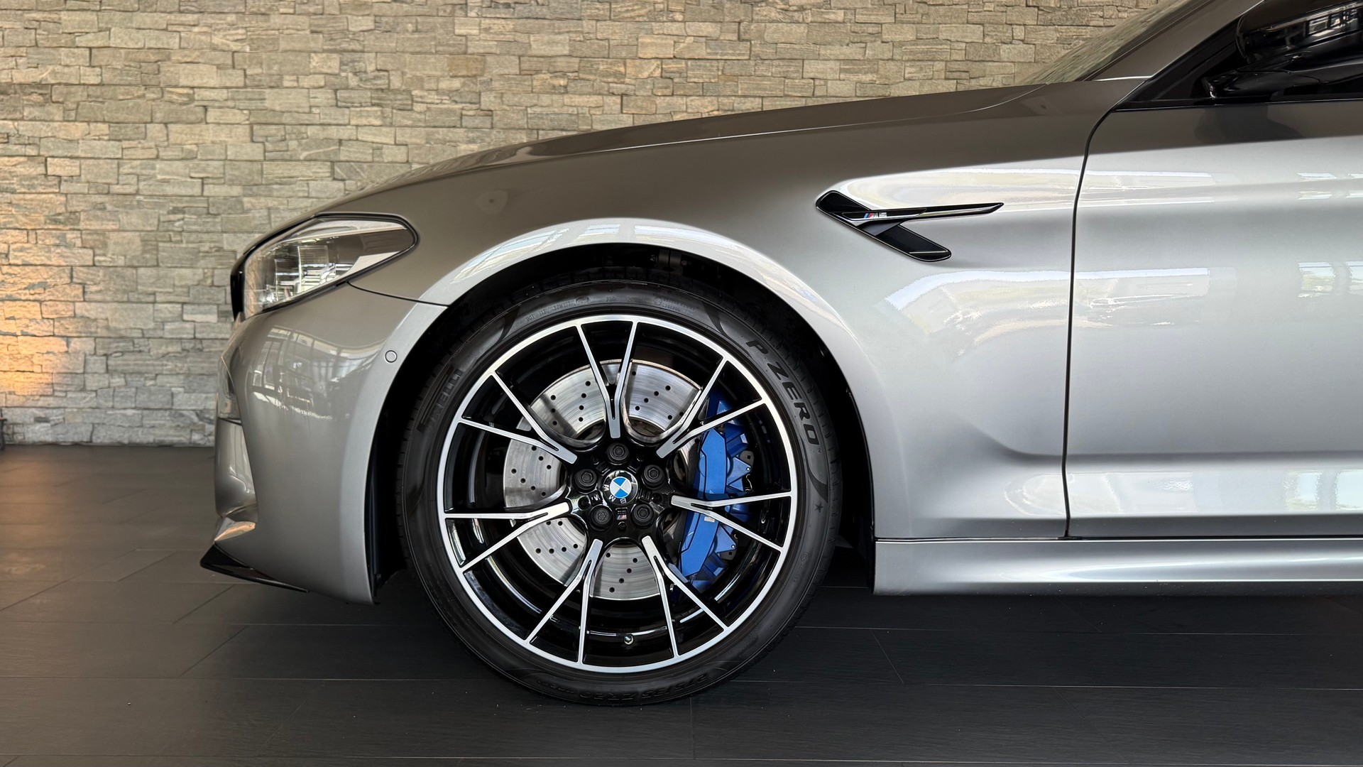 BMW M5 xDrive Competition-image-24