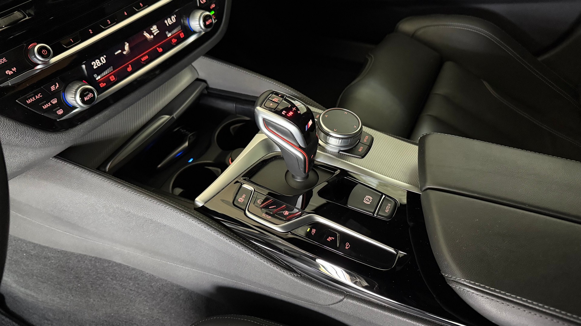 BMW M5 xDrive Competition-image-21