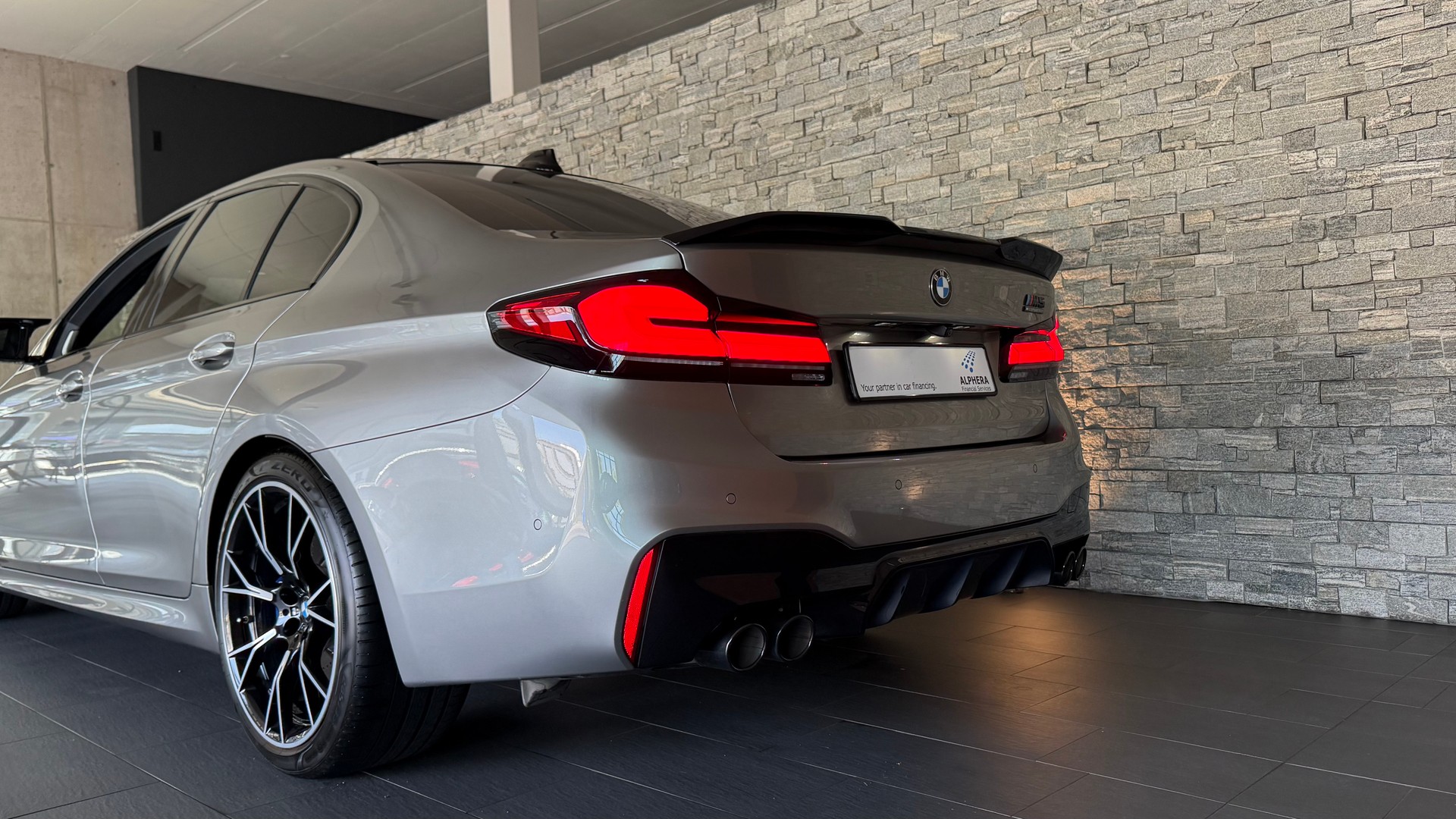 BMW M5 xDrive Competition-image-10