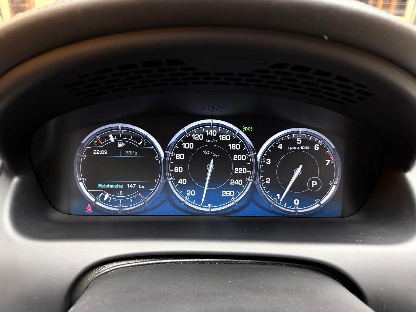 JAGUAR XJ 3.0 V6 S/C Premium Luxury AWD-image-23
