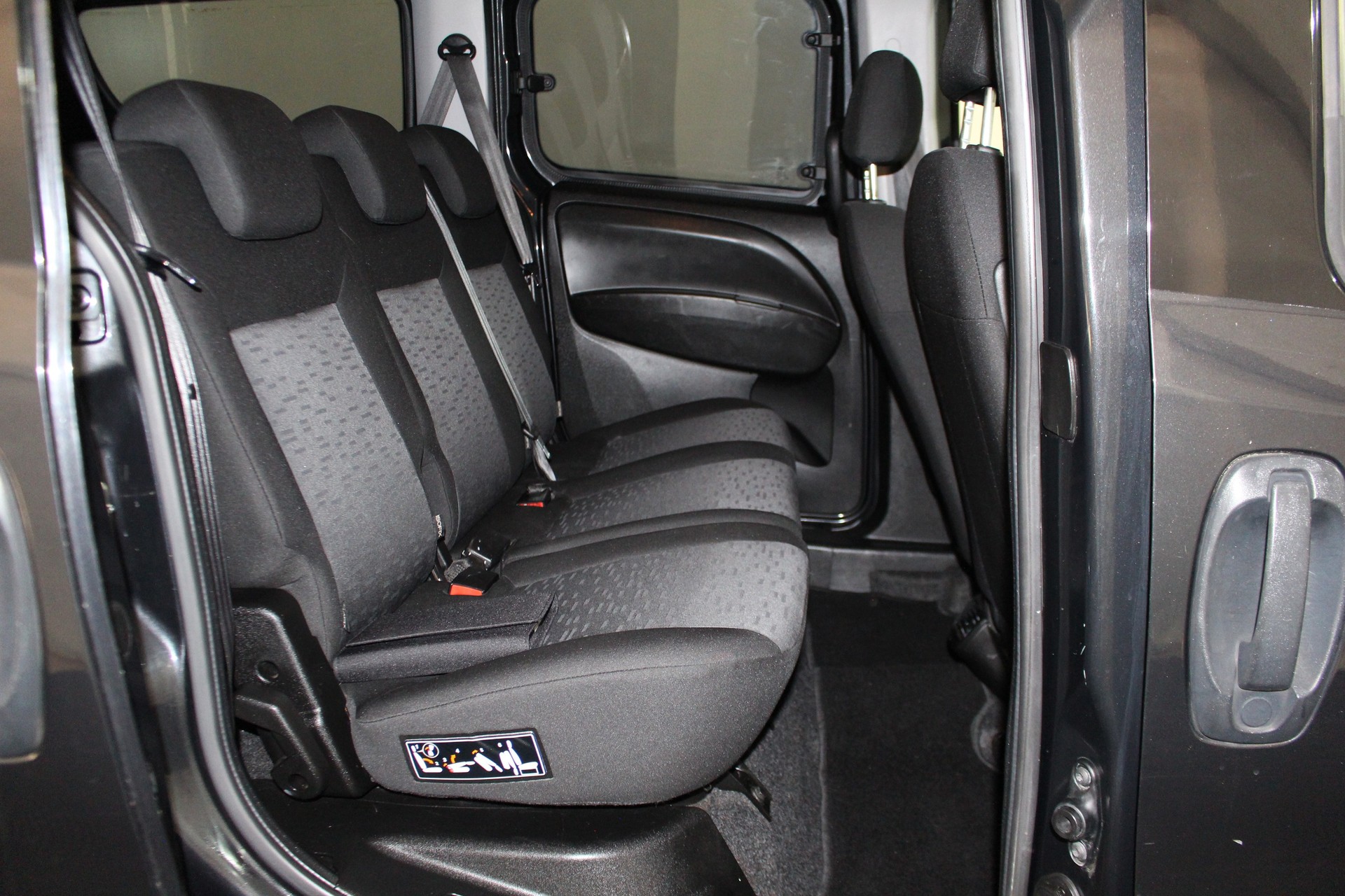 OPEL Combo Kombi 2.4 t L2 H1 1.4 Turbo-image-9