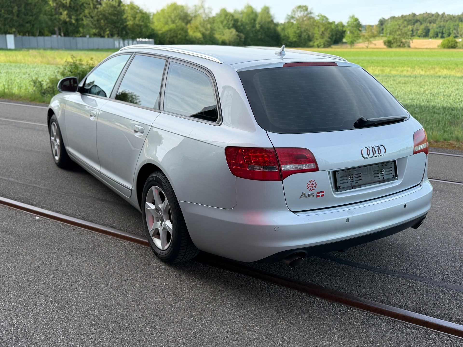 AUDI A6 Avant 2.0 TDIe-image-5