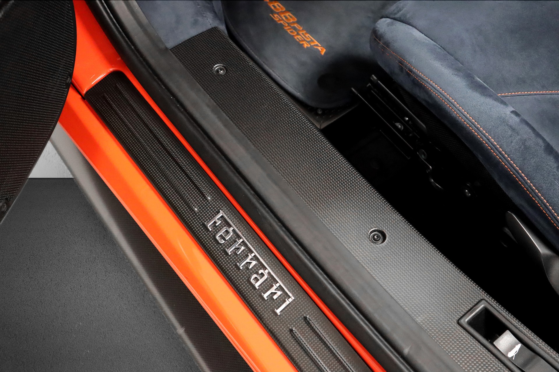 FERRARI 488 Pista Spider 3.9 V8-image-14