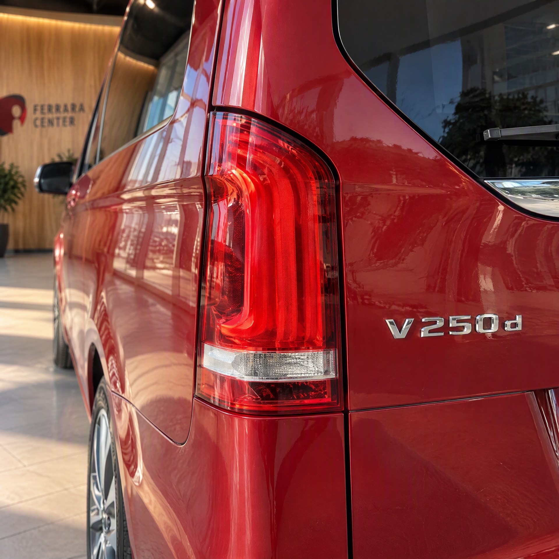 MERCEDES-BENZ V 250 d lang Trend 9G-Tronic-image-9