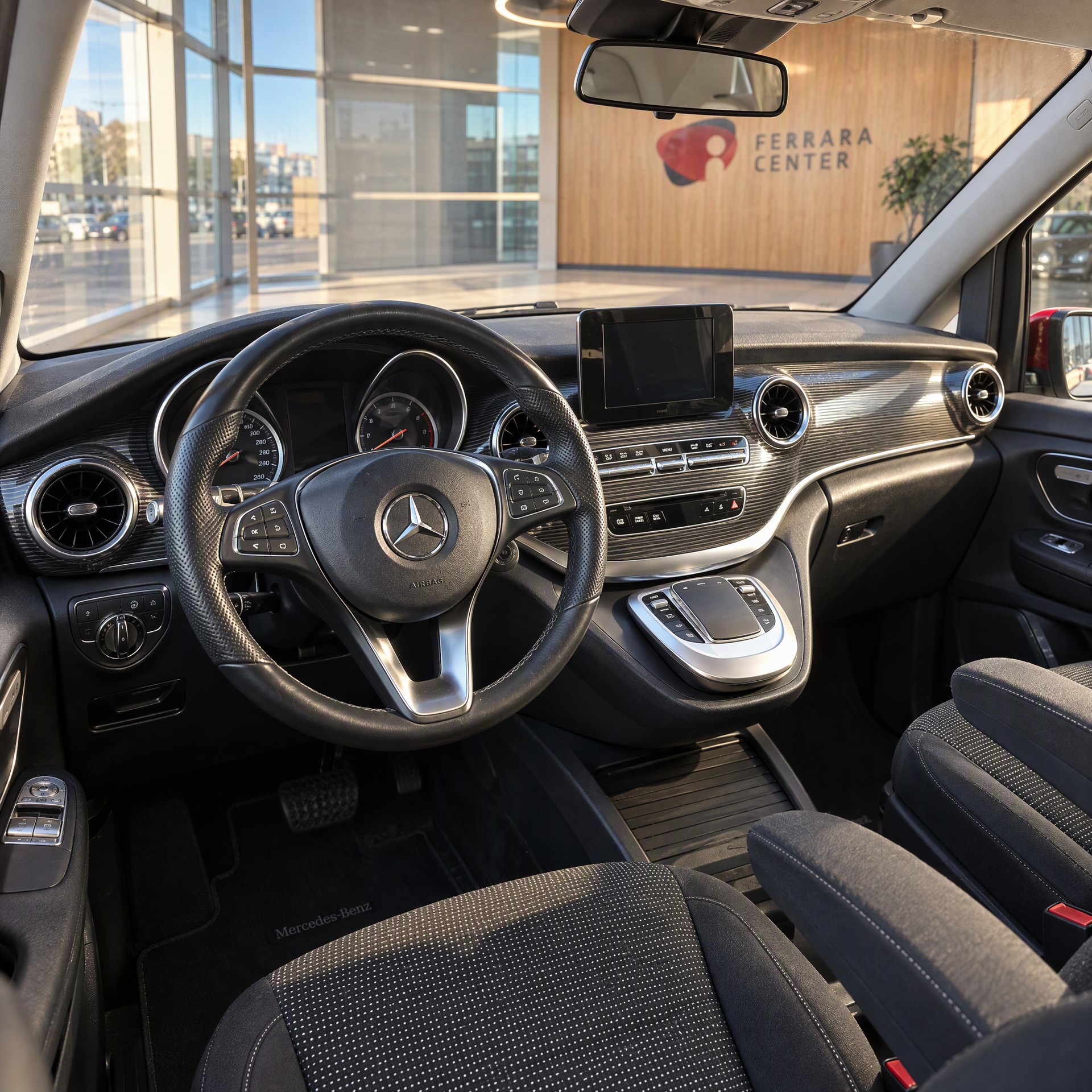 MERCEDES-BENZ V 250 d lang Trend 9G-Tronic-image-11
