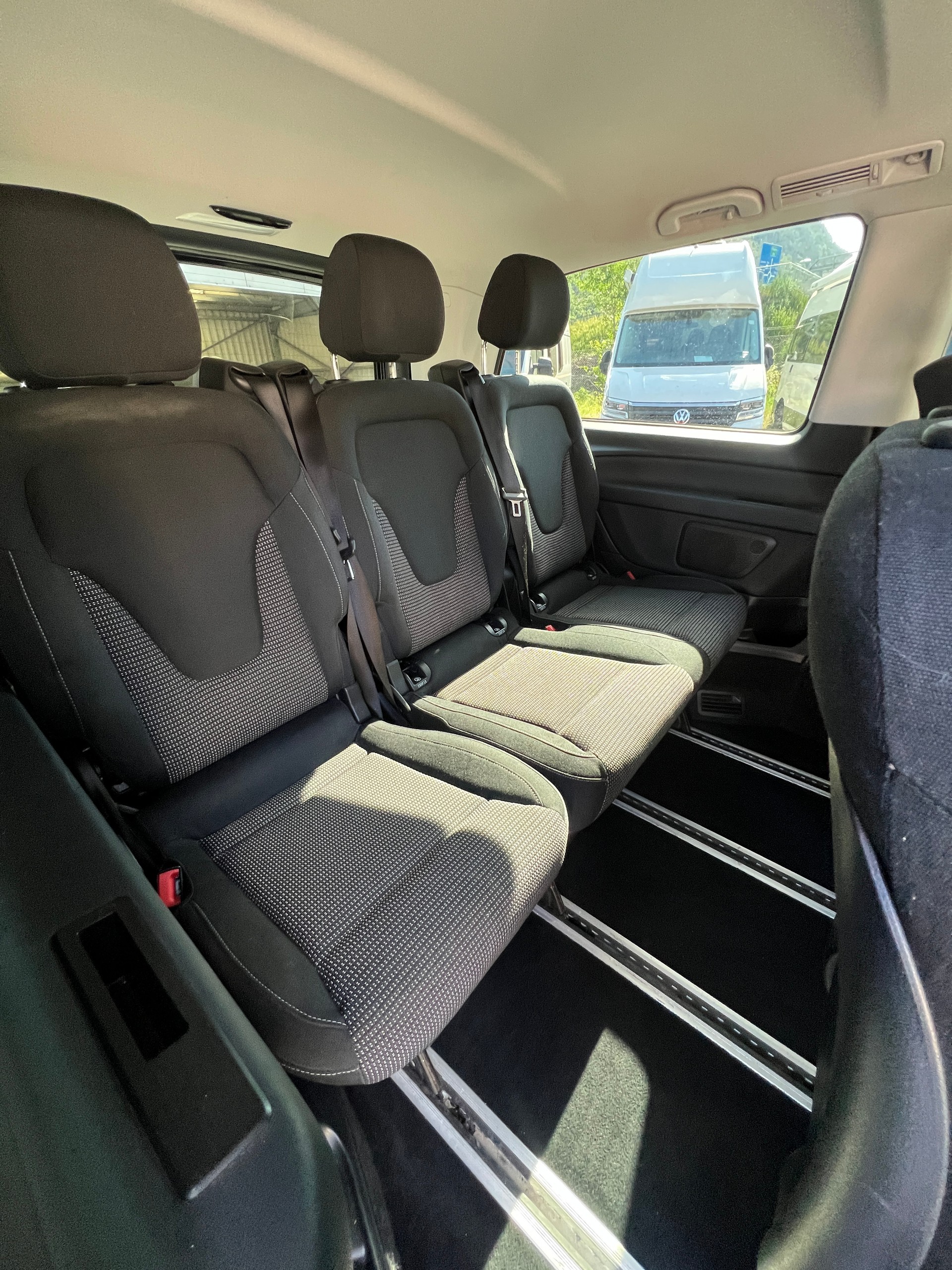 MERCEDES-BENZ V 250 d lang Trend 9G-Tronic-image-12