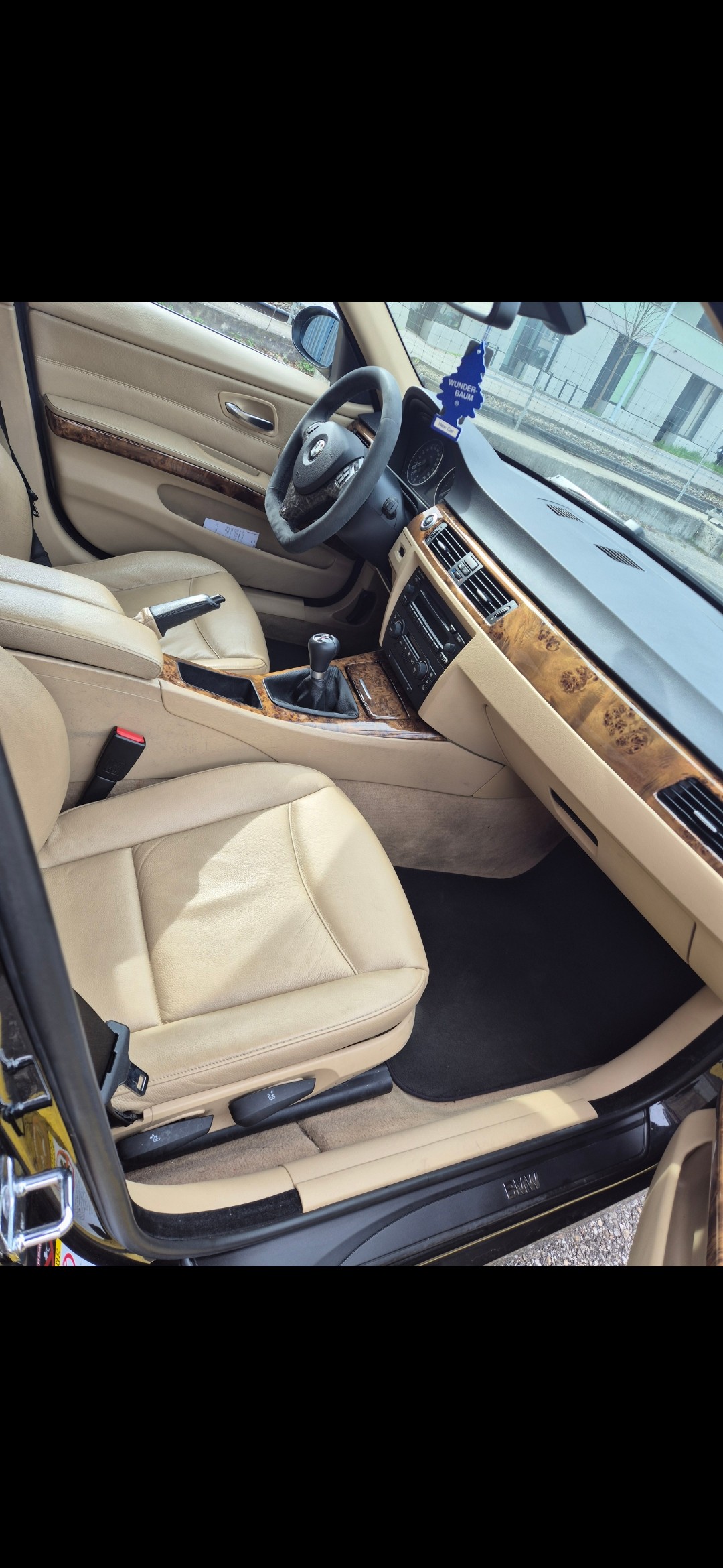 BMW 325-image-5