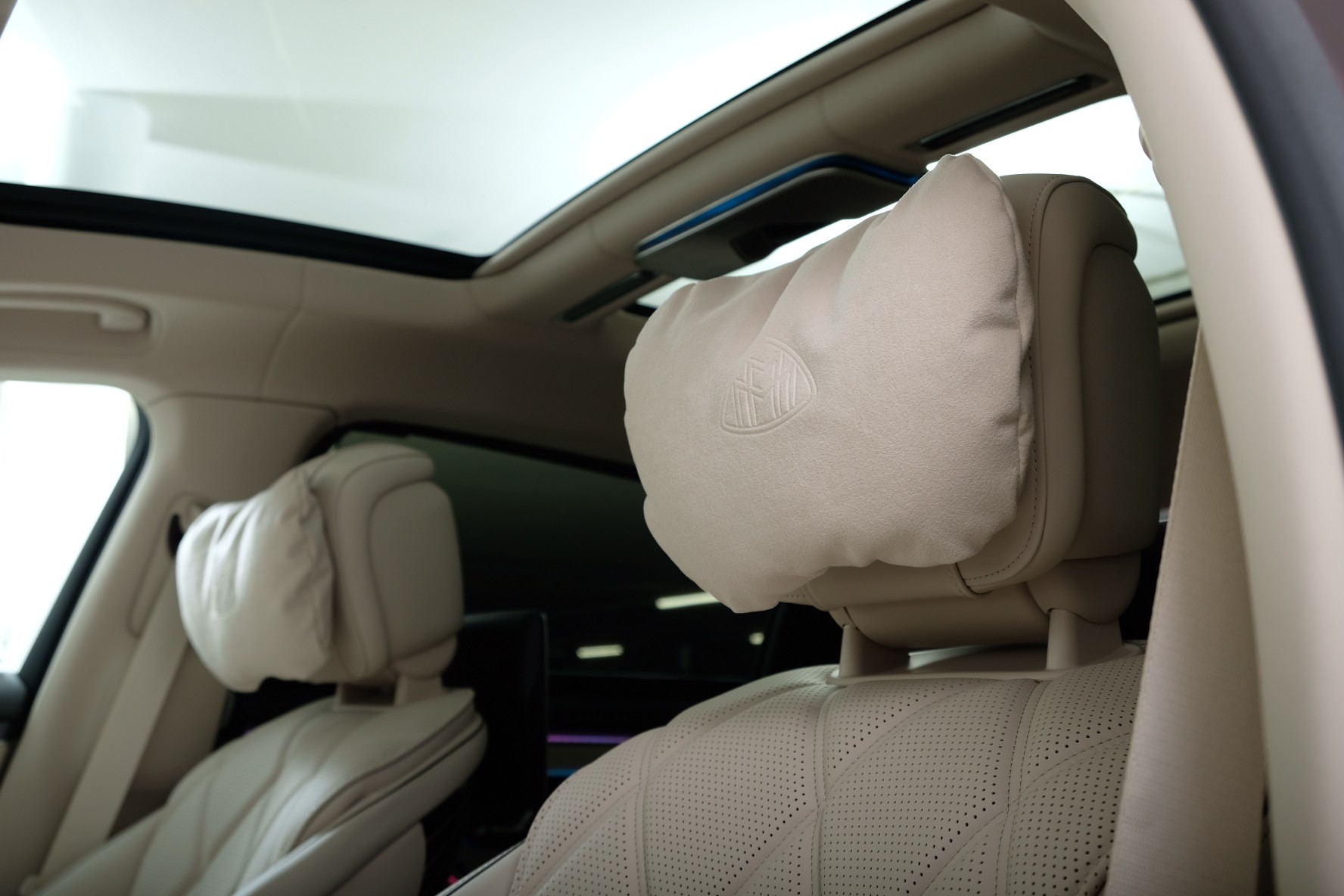 MERCEDES-BENZ S 580 4Matic Maybach First Class 9G-Tronic-image-13