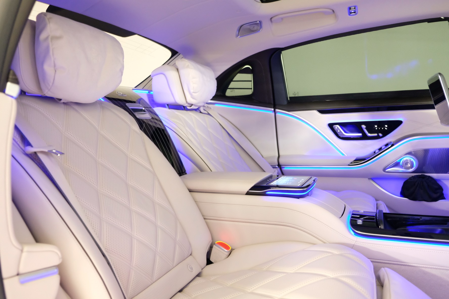 MERCEDES-BENZ S 580 4Matic Maybach First Class 9G-Tronic-image-14