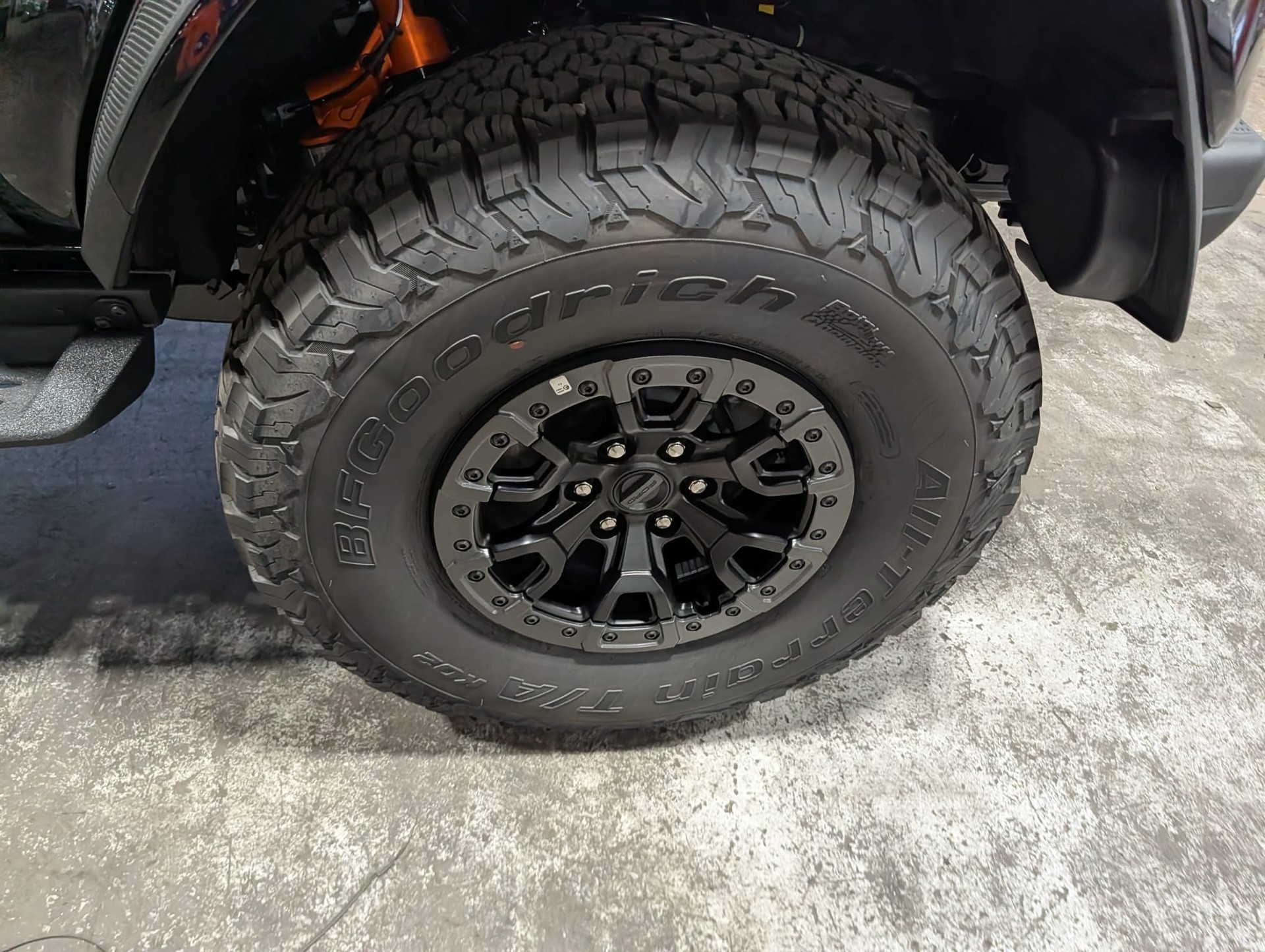 FORD Bronco Raptor-image-3
