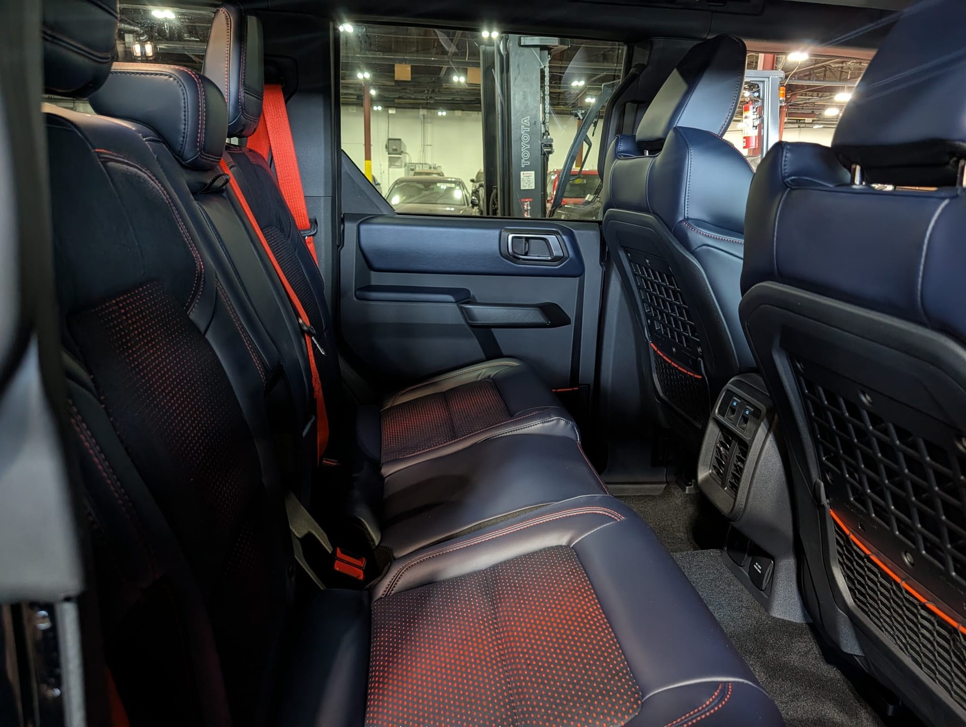 FORD Bronco Raptor-image-9