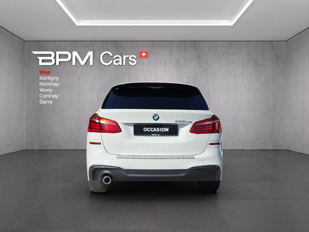 BMW 225xe Active Tourer-showroom-element-2