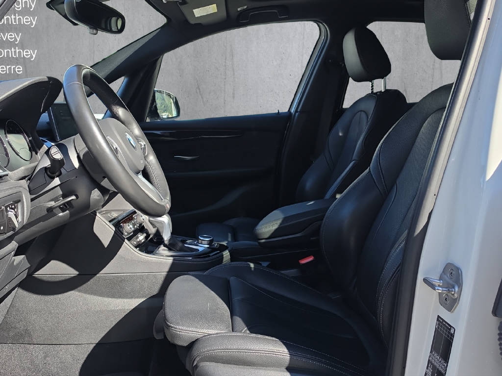 BMW 225xe Active Tourer-image-8