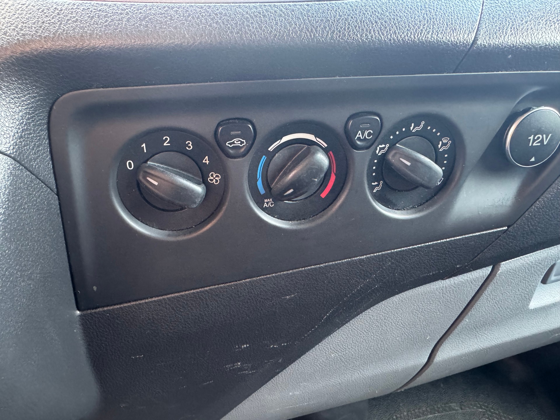 FORD TRANSIT CUSTOM-image-4