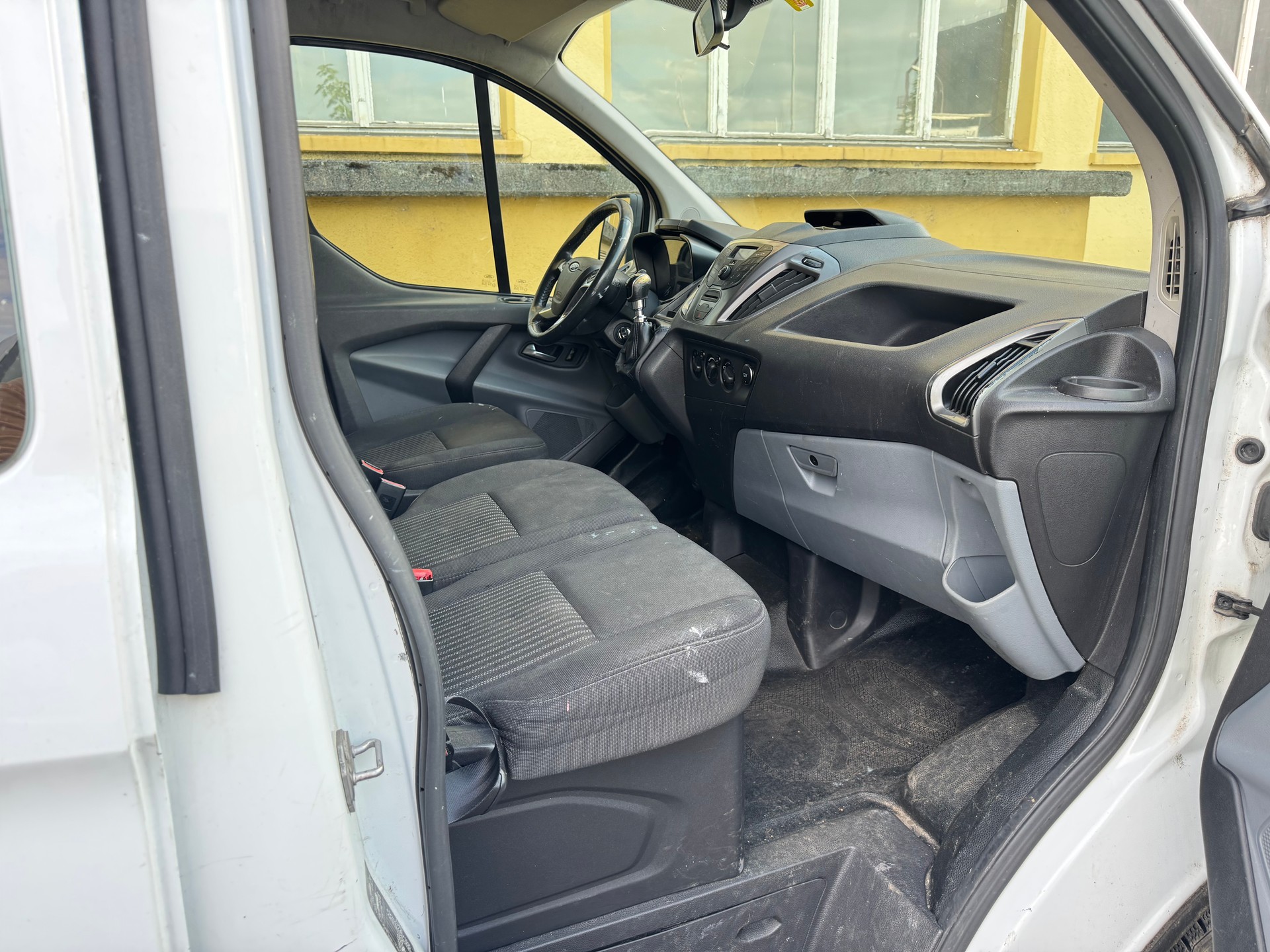 FORD TRANSIT CUSTOM-image-6