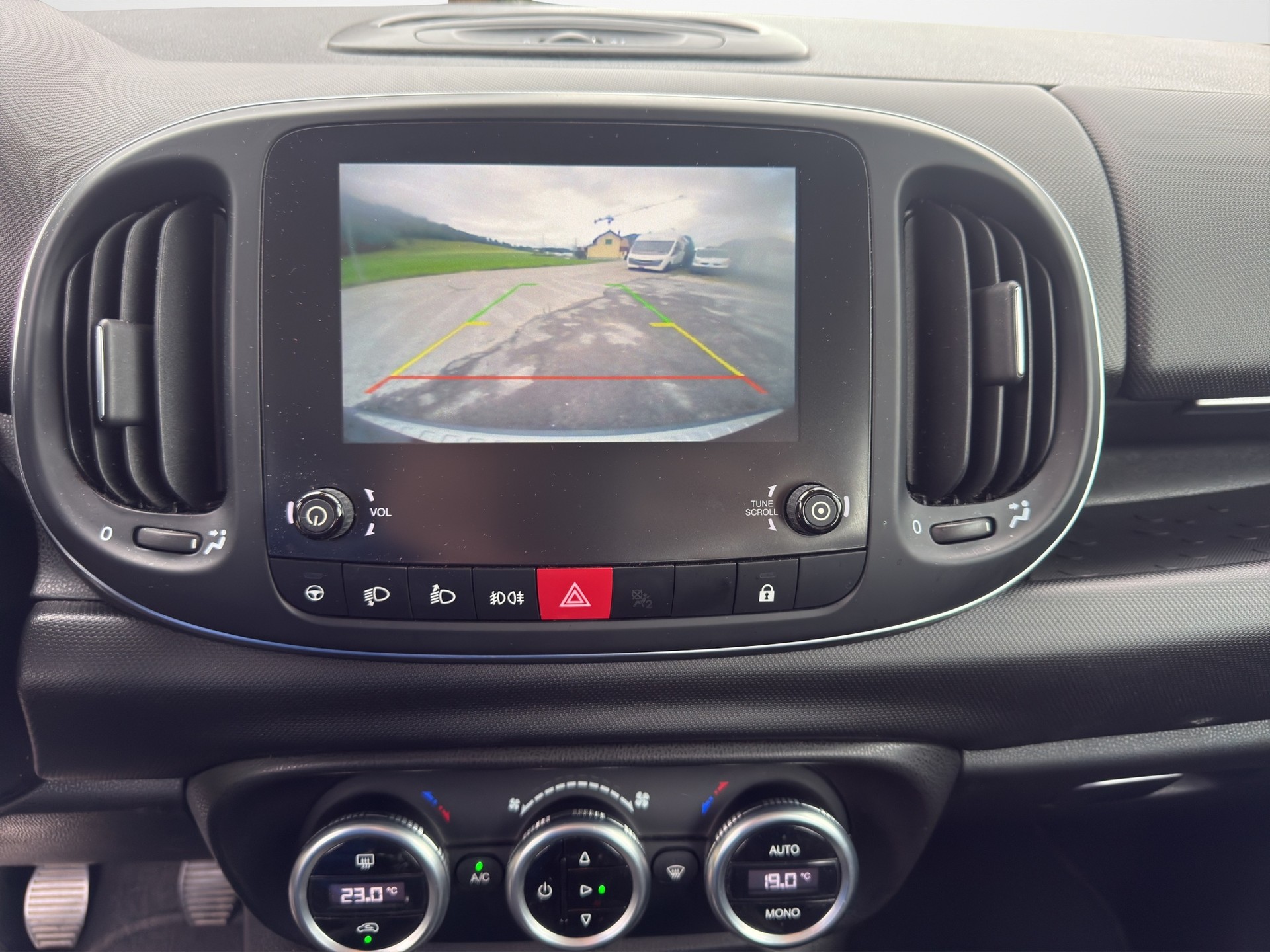 FIAT 500L 1.4 TB-image-13