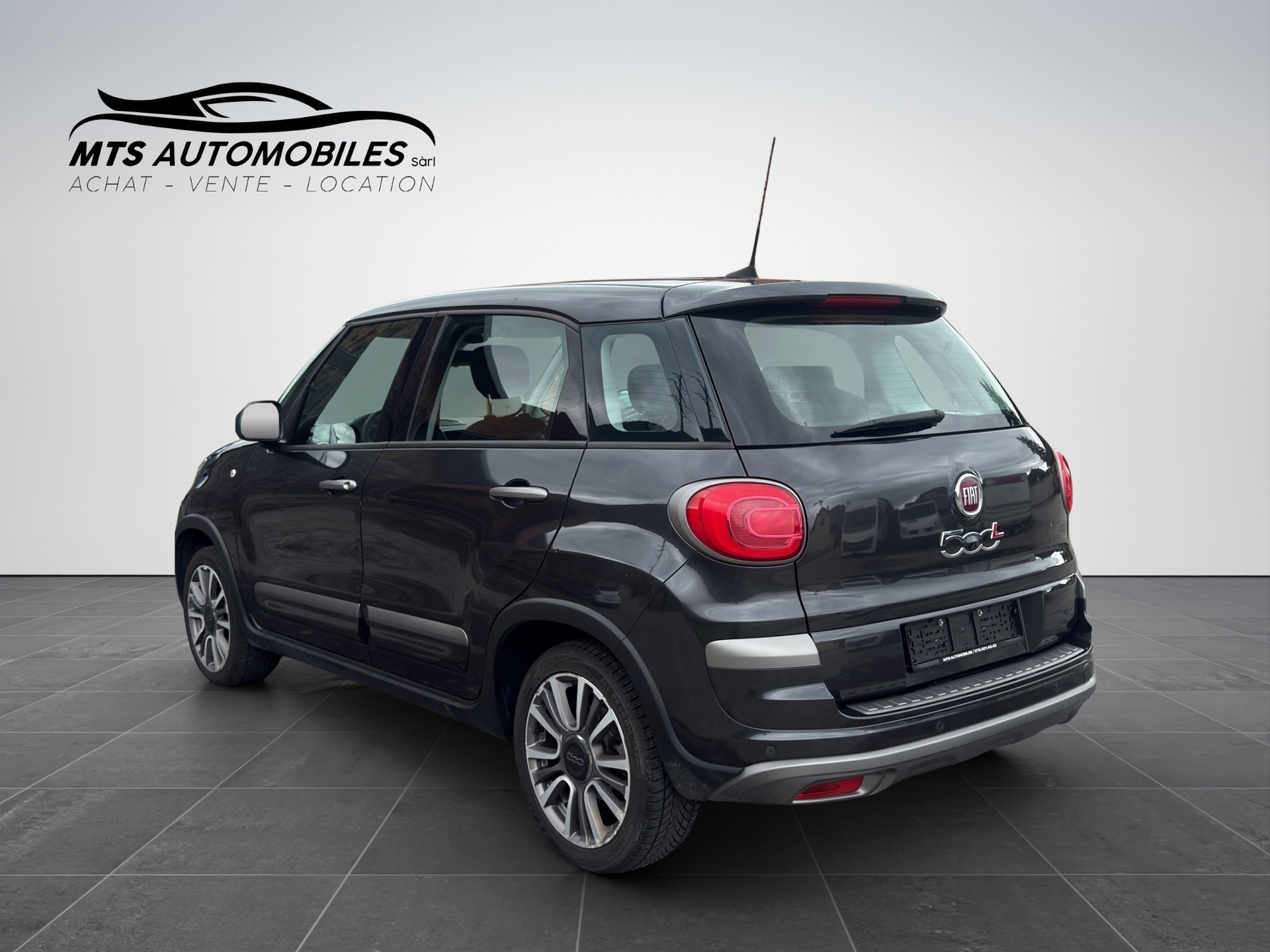 FIAT 500L 1.4 TB-image-3
