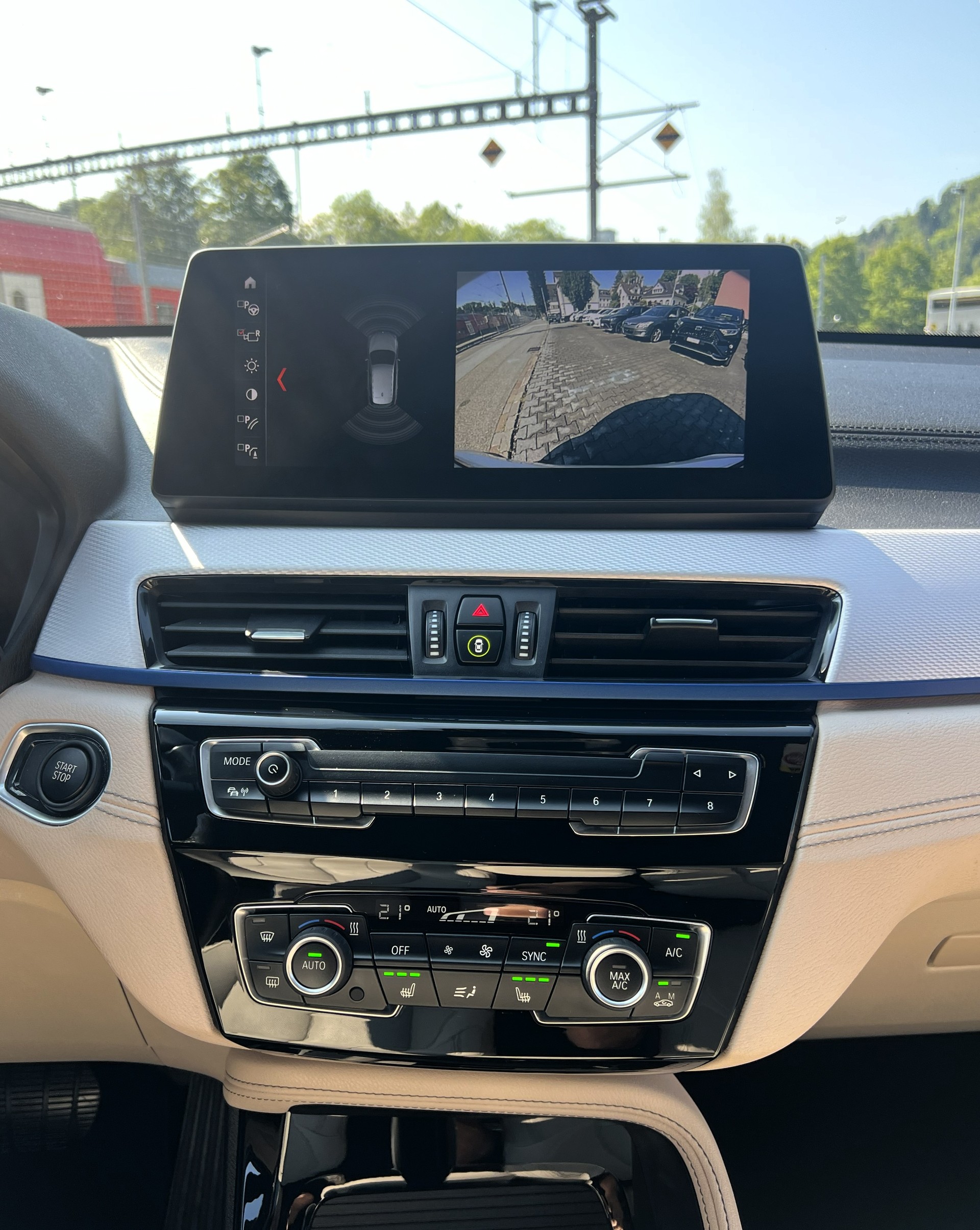 BMW X1 xDrive 25e M Sport Steptronic-image-19