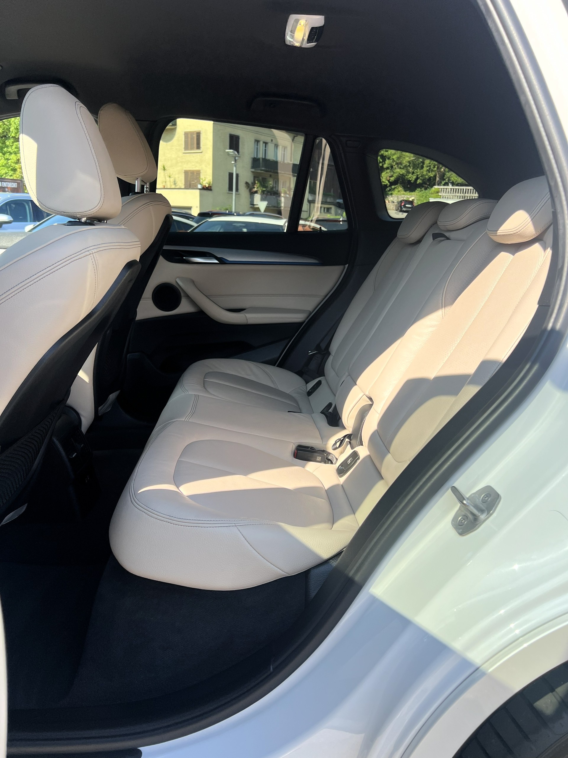 BMW X1 xDrive 25e M Sport Steptronic-image-13