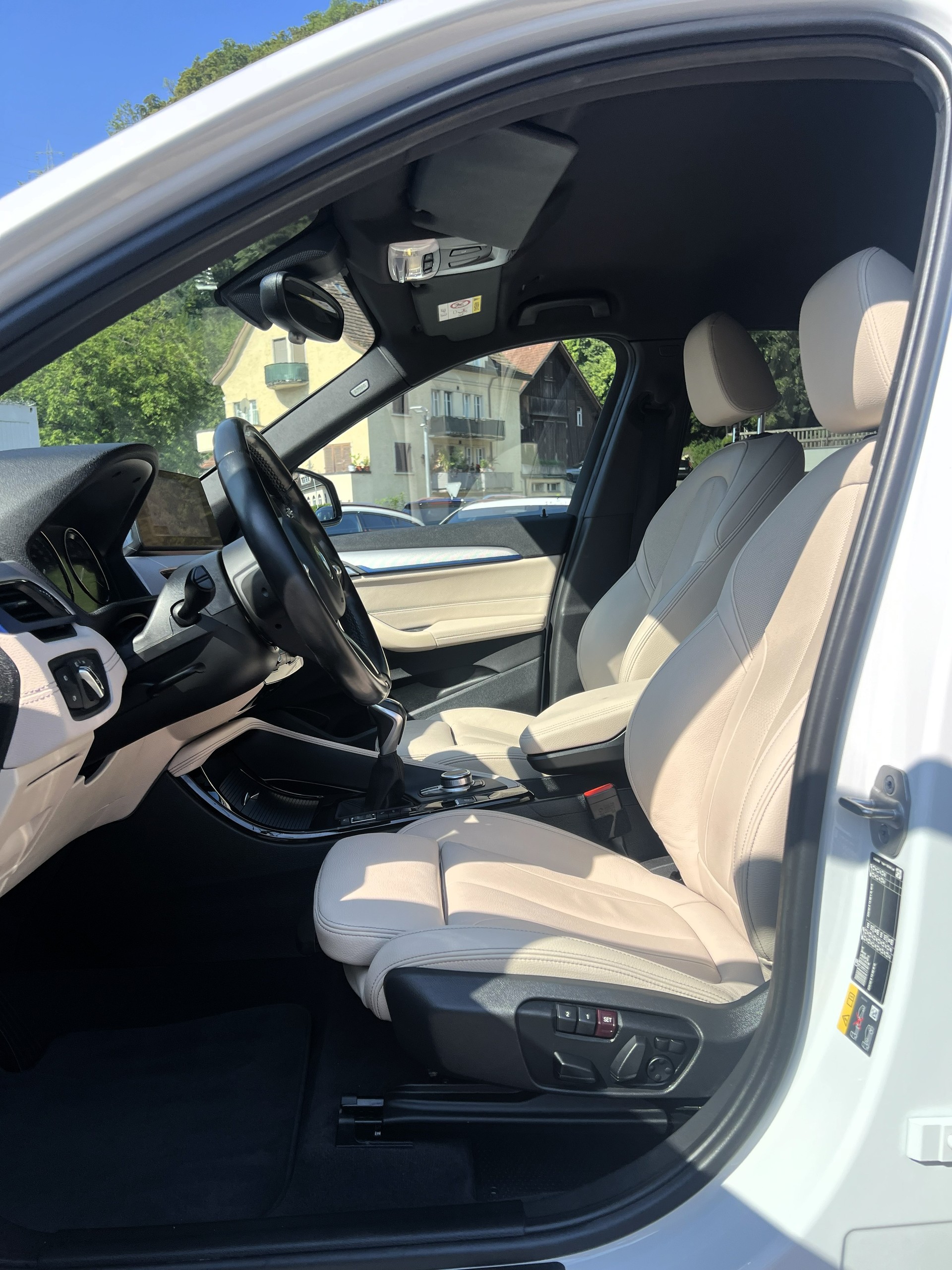 BMW X1 xDrive 25e M Sport Steptronic-image-17