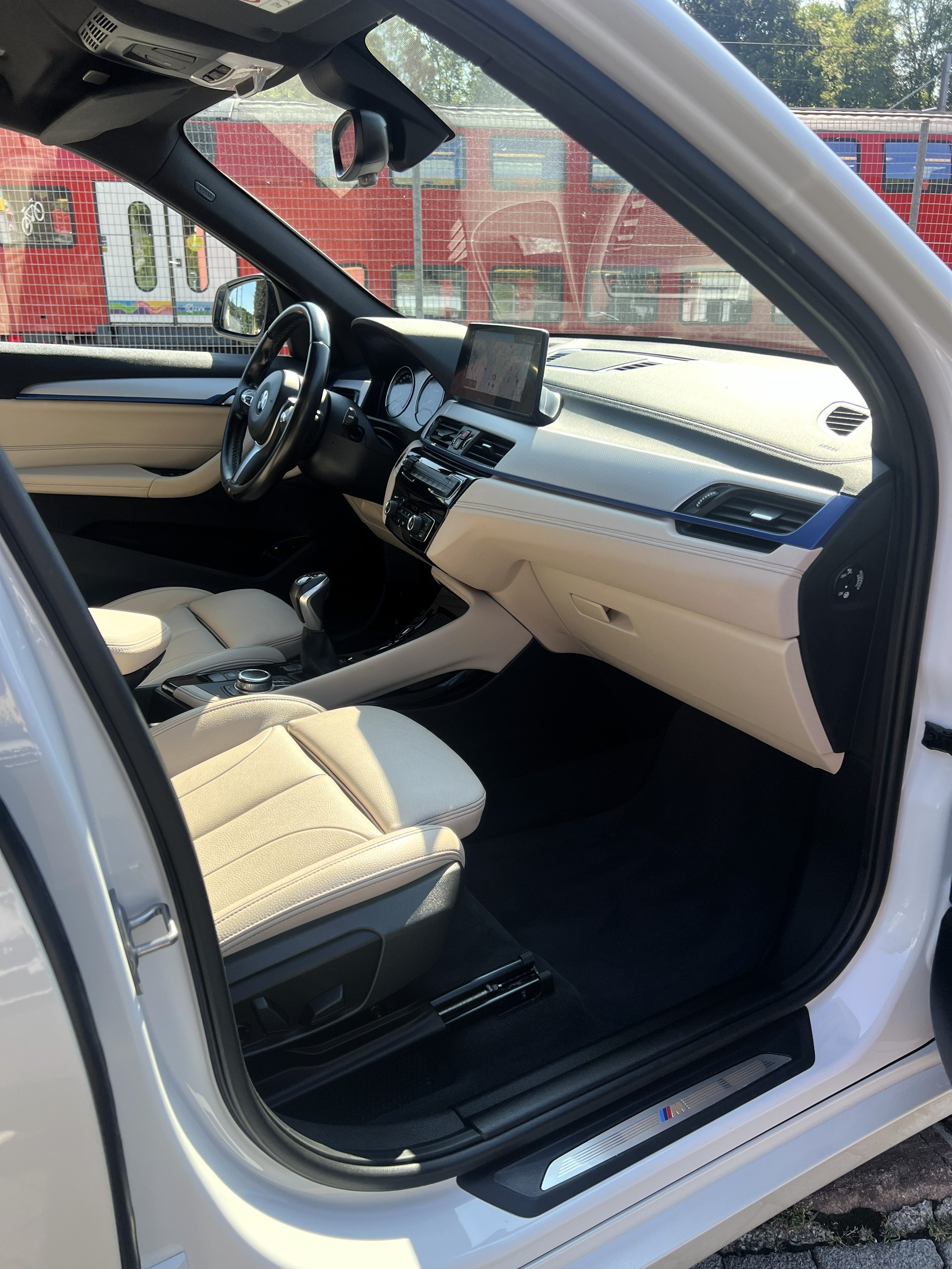 BMW X1 xDrive 25e M Sport Steptronic-image-14