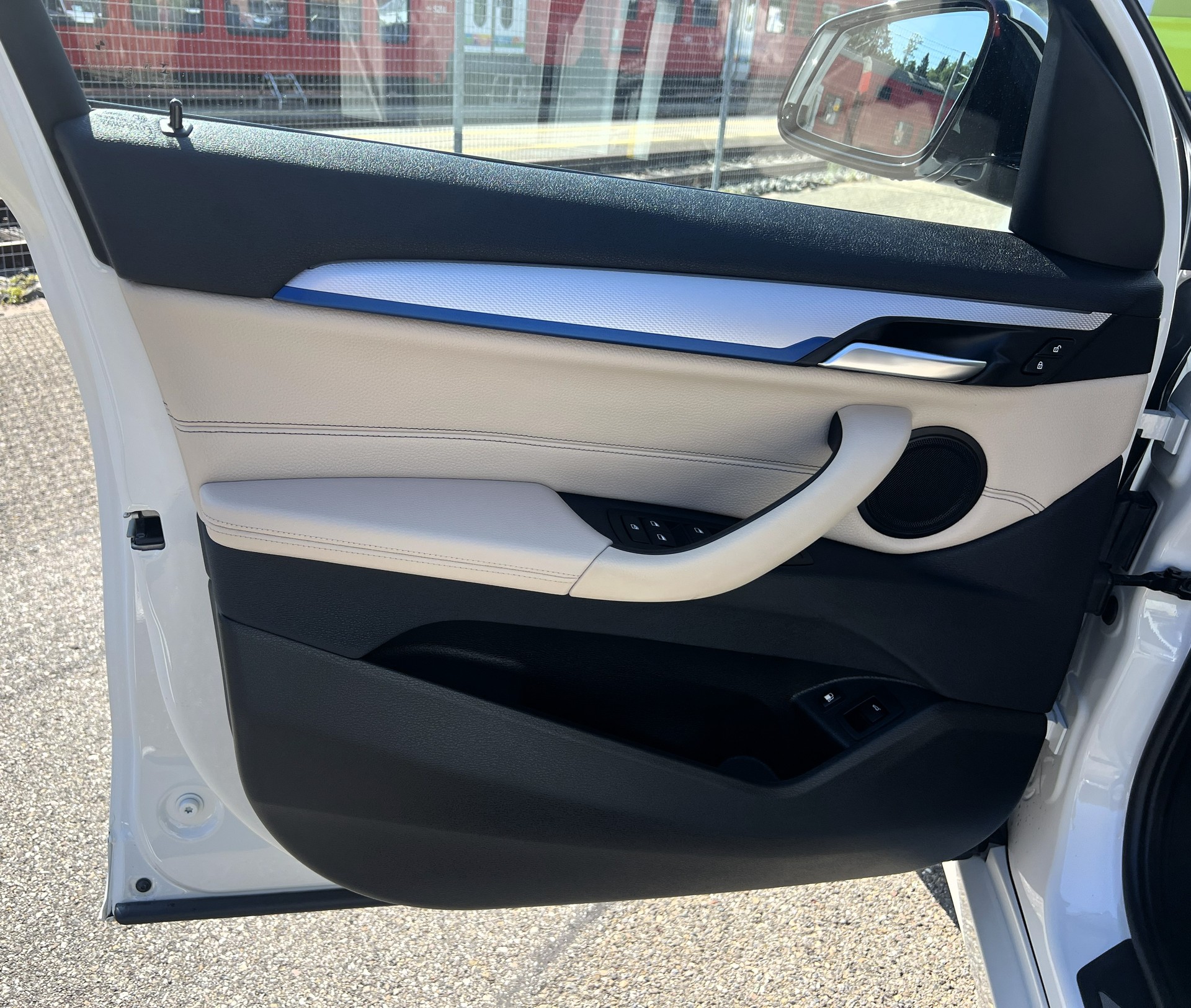 BMW X1 xDrive 25e M Sport Steptronic-image-18