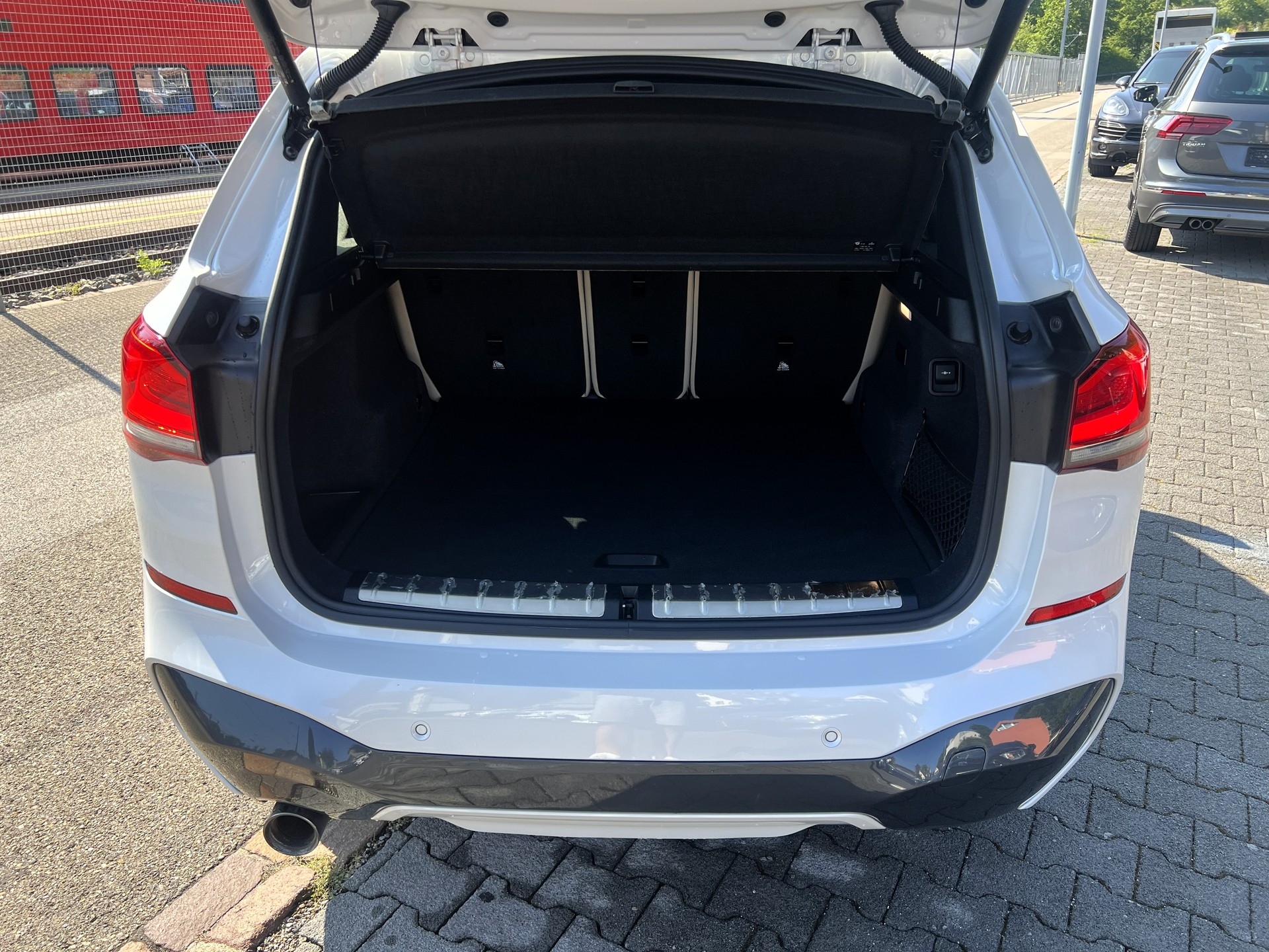 BMW X1 xDrive 25e M Sport Steptronic-image-12