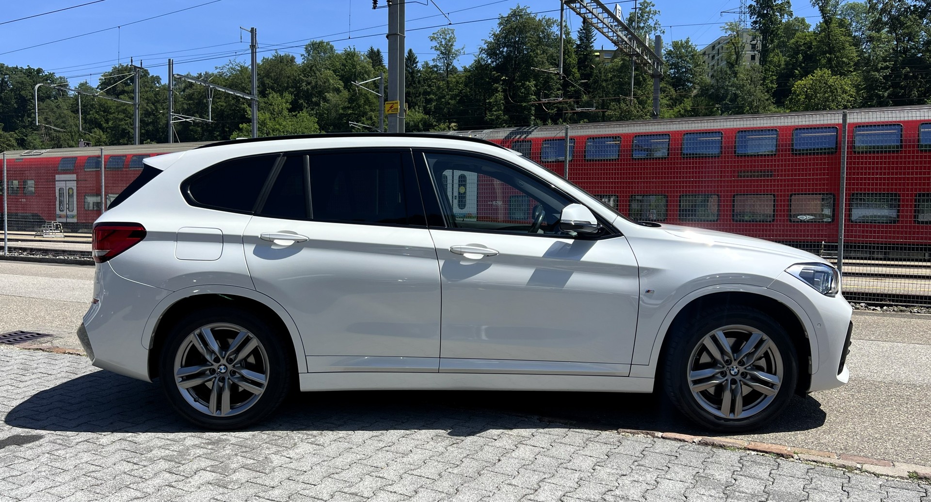 BMW X1 xDrive 25e M Sport Steptronic-image-5